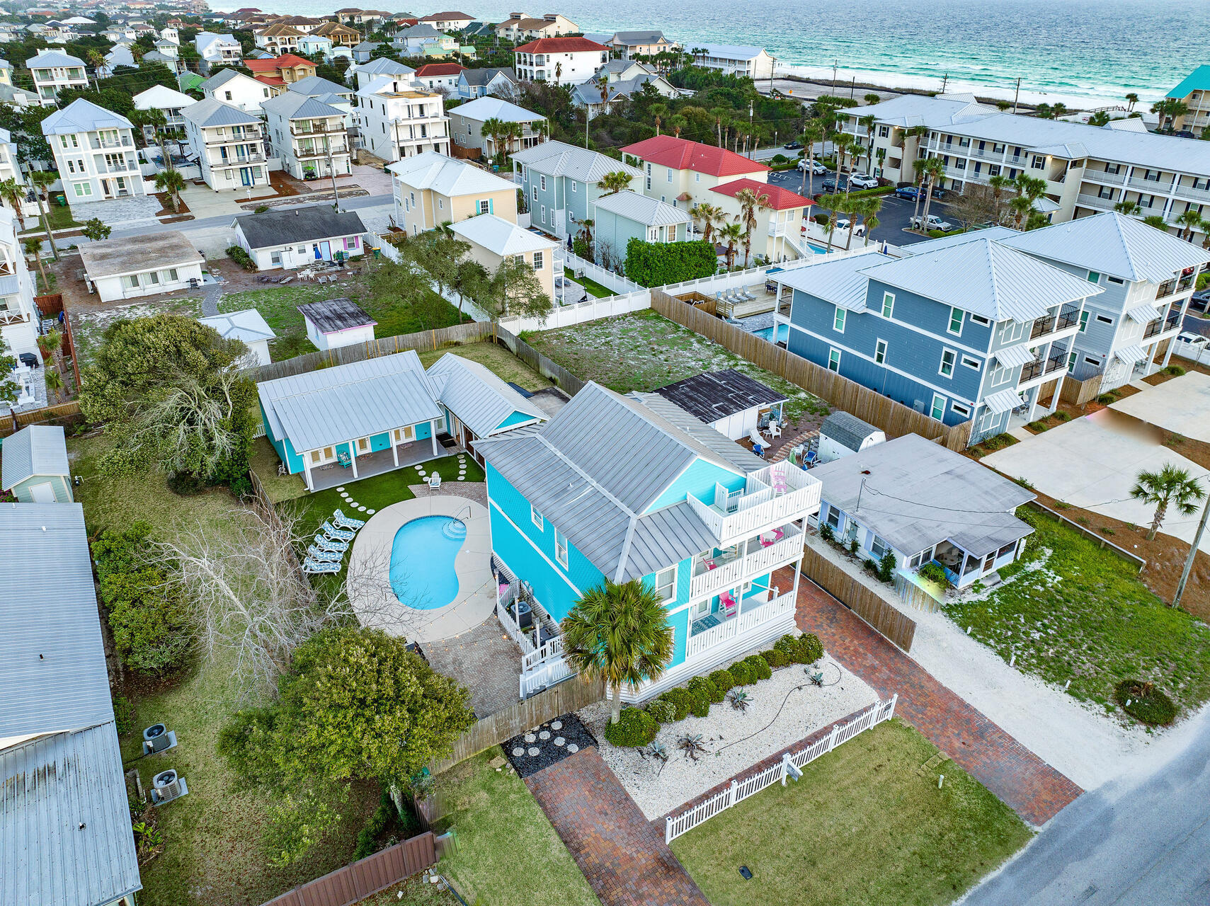 CRYSTAL BEACH - Residential