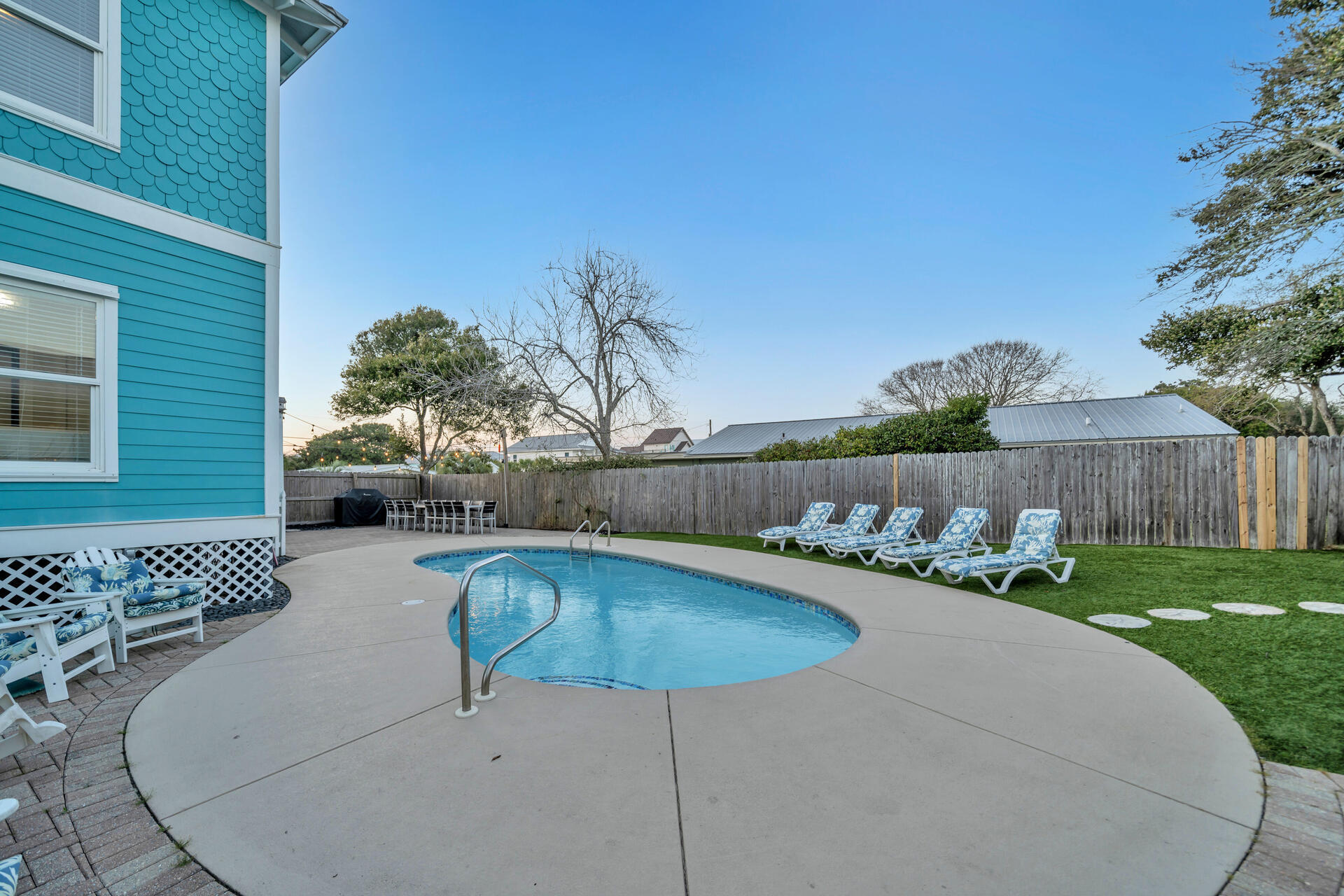 CRYSTAL BEACH - Residential