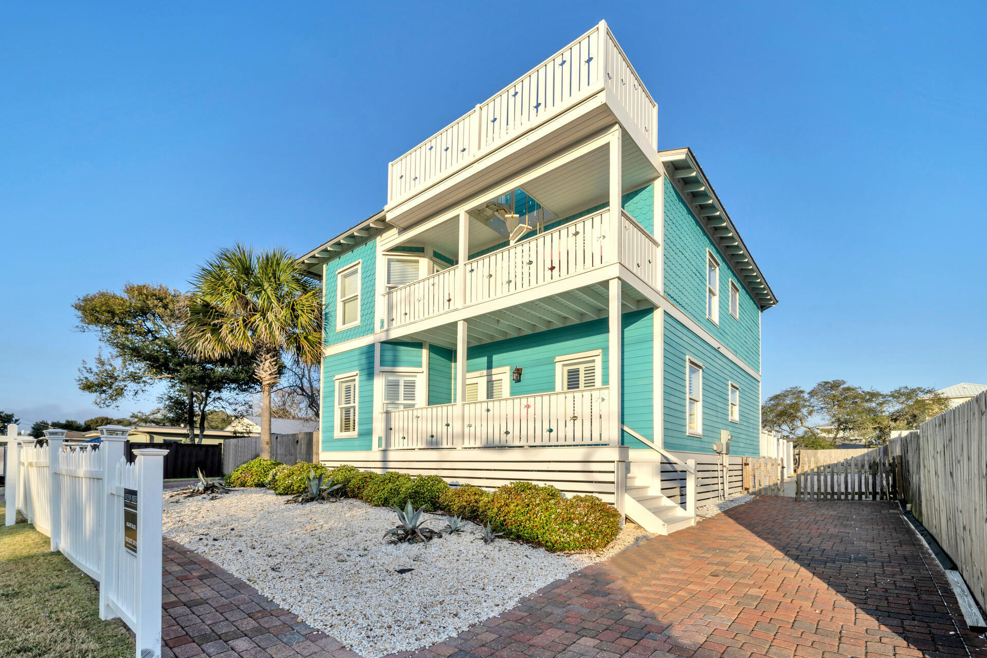 CRYSTAL BEACH - Residential