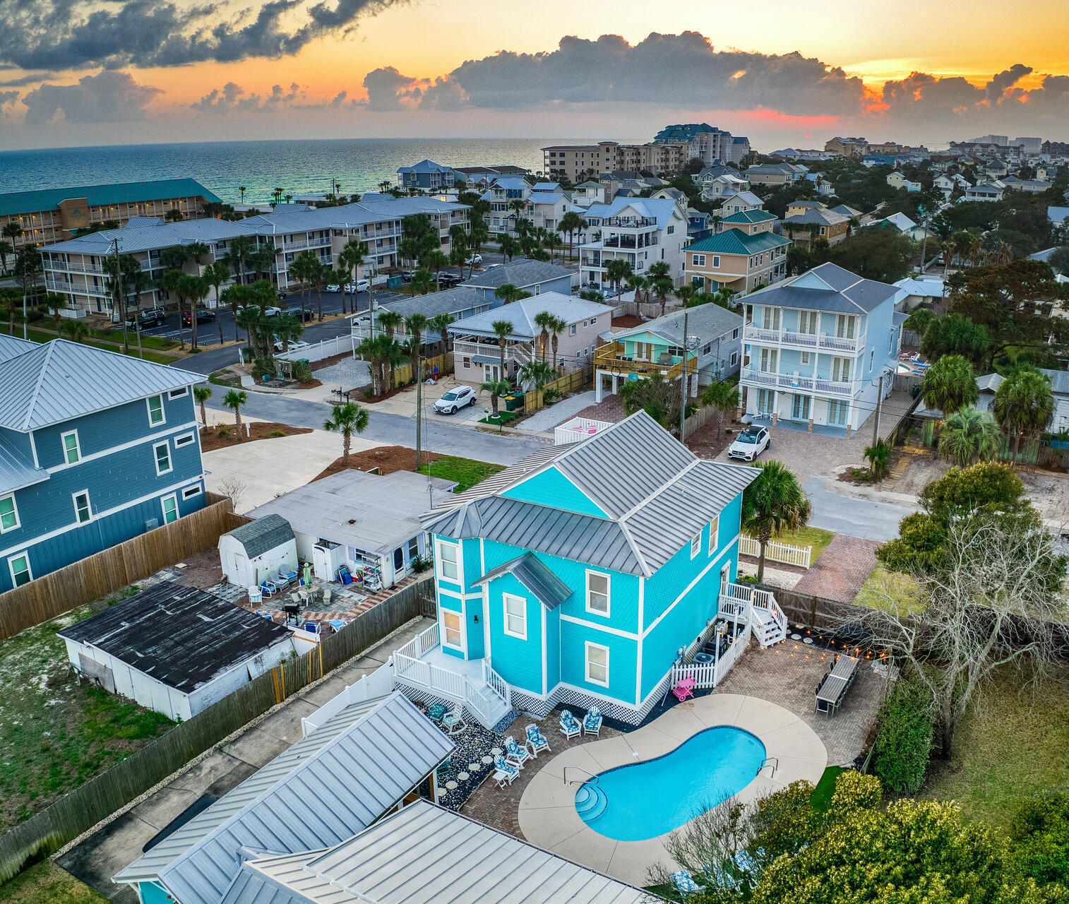 CRYSTAL BEACH - Residential