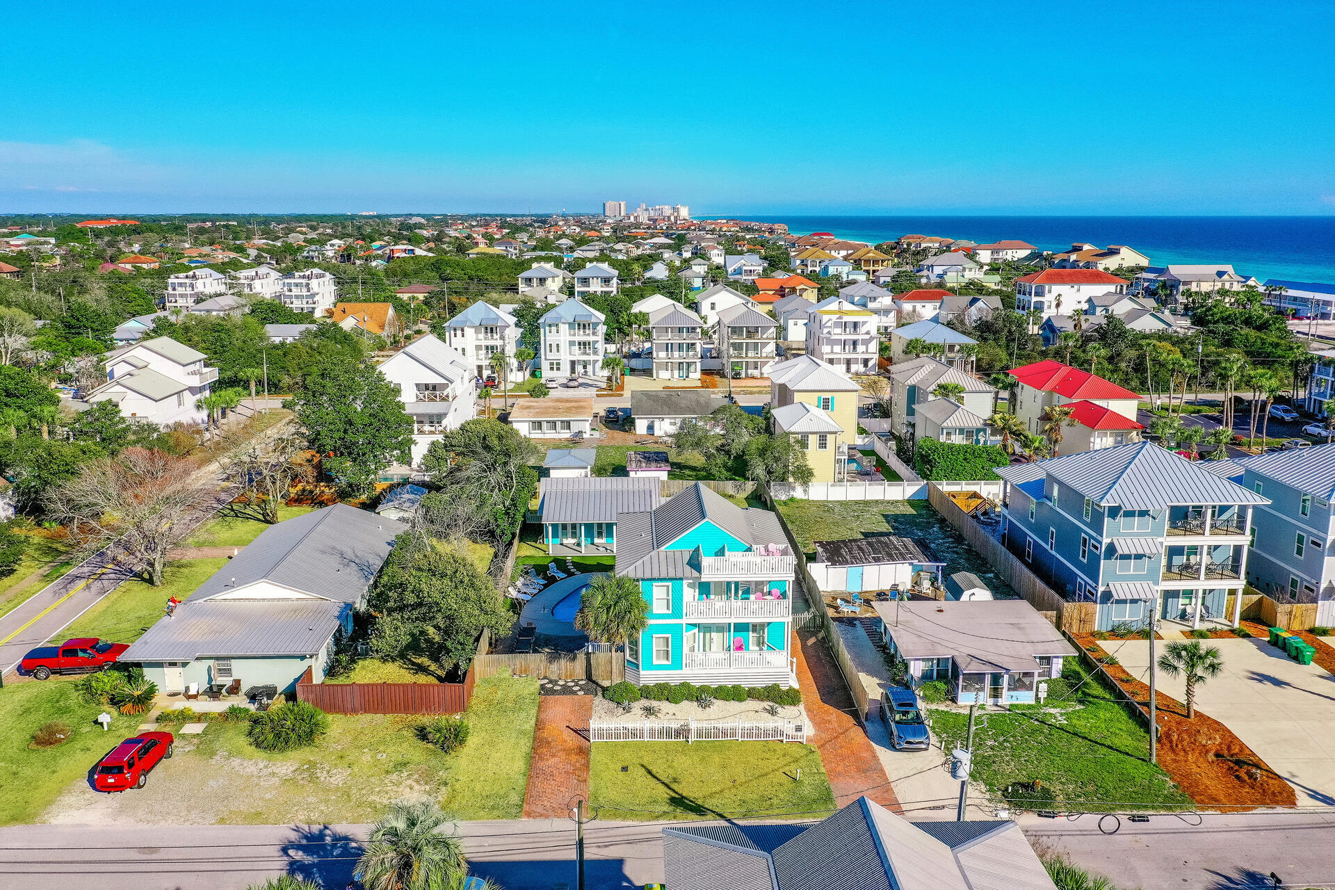 CRYSTAL BEACH - Residential