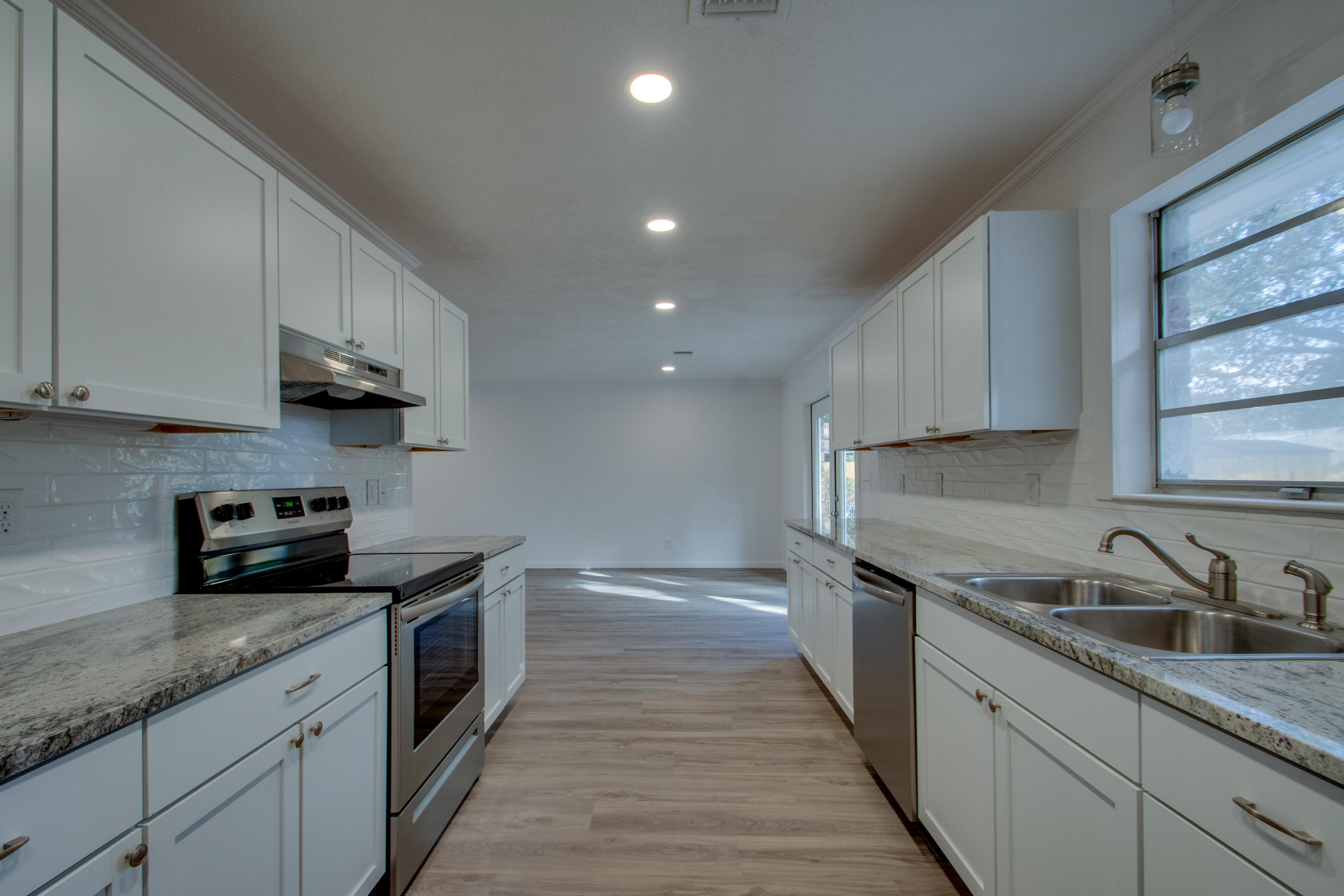 BAYOU WOODS - Residential