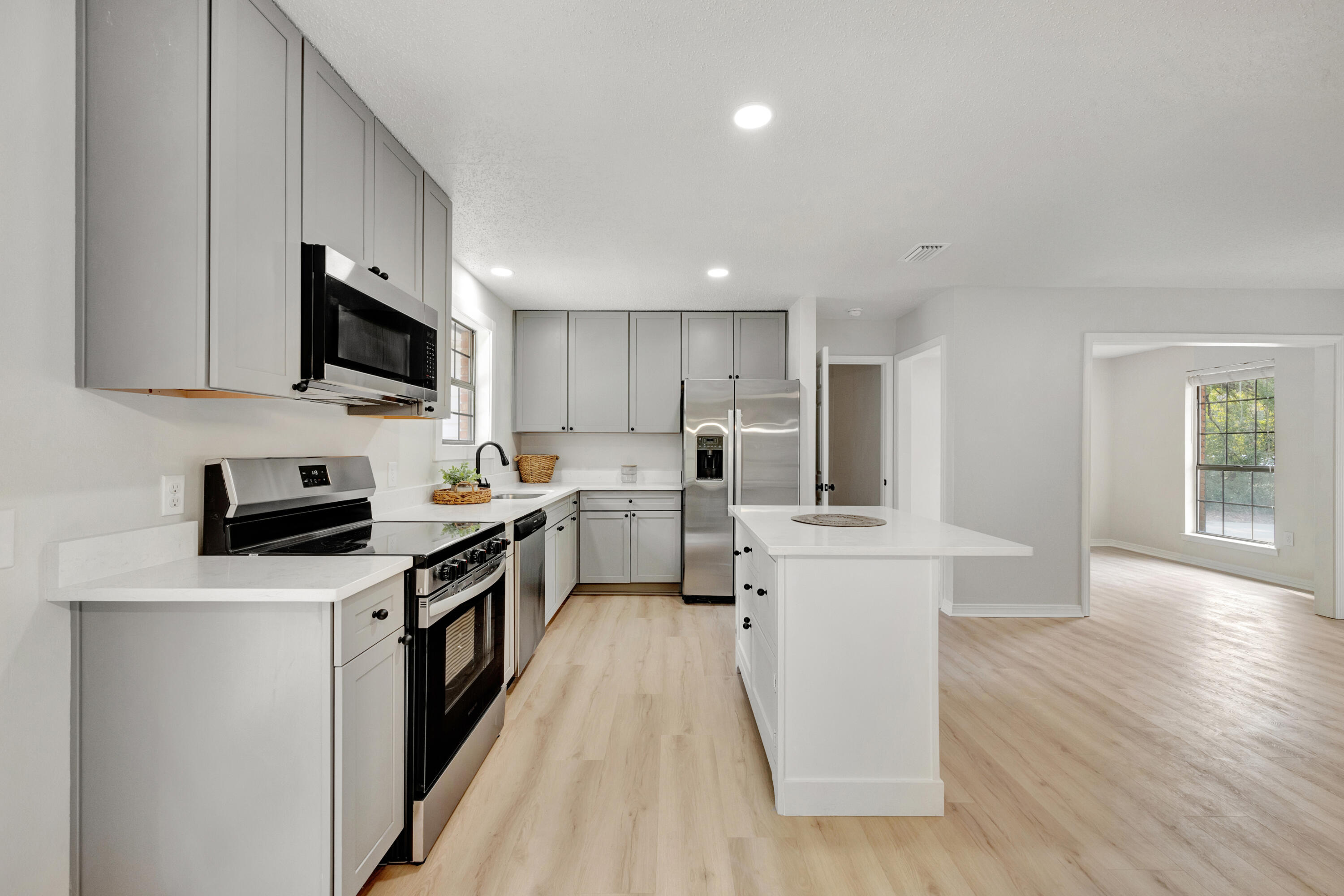 NO RECORDED SUBDIVISION - Residential