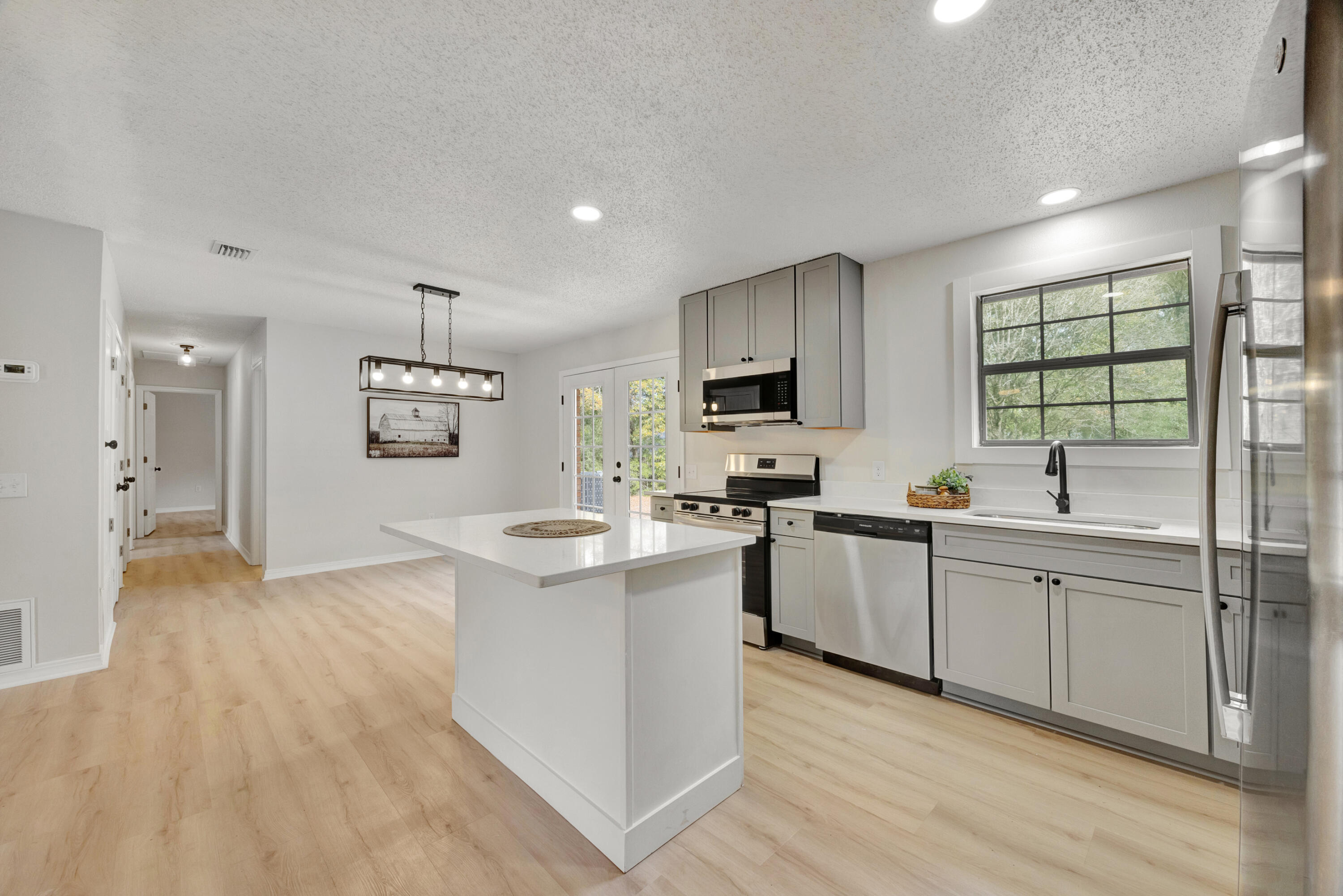 NO RECORDED SUBDIVISION - Residential