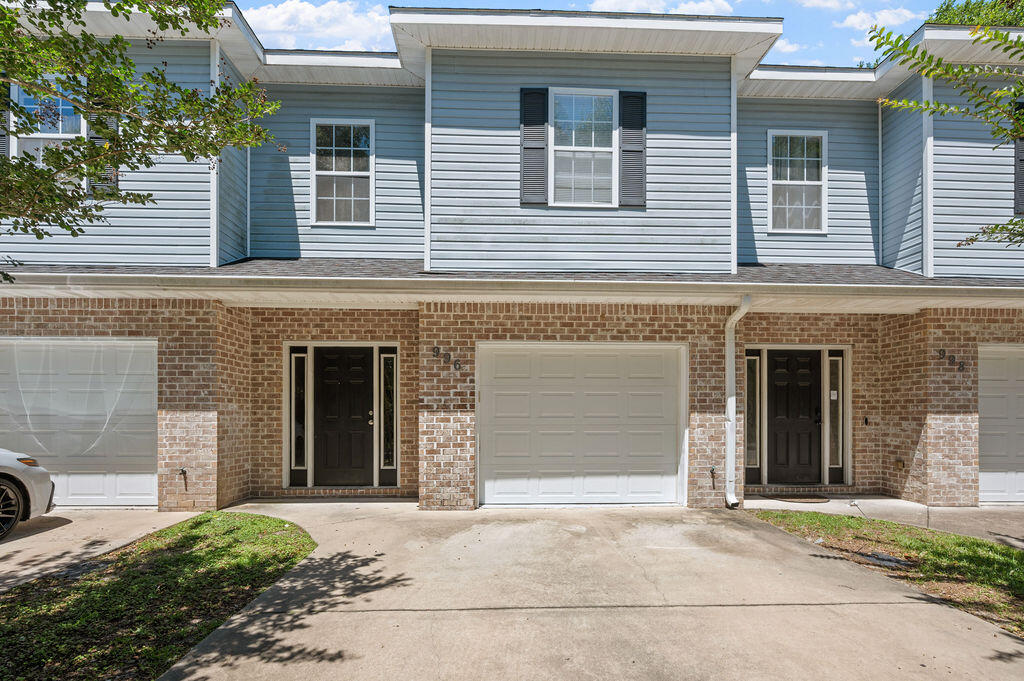 Savannah Heights T/H - Residential
