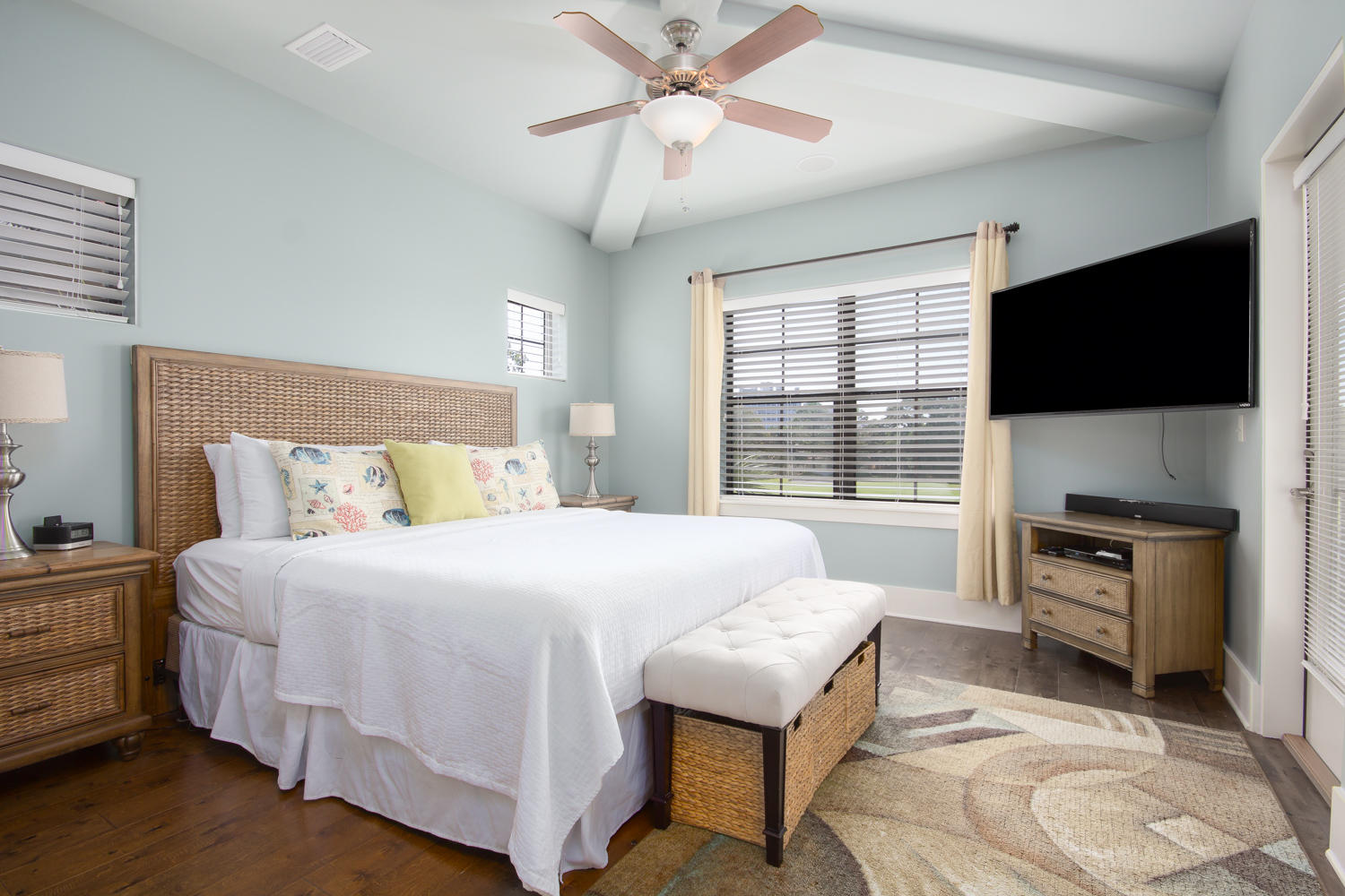 VILLA LAGO - Residential