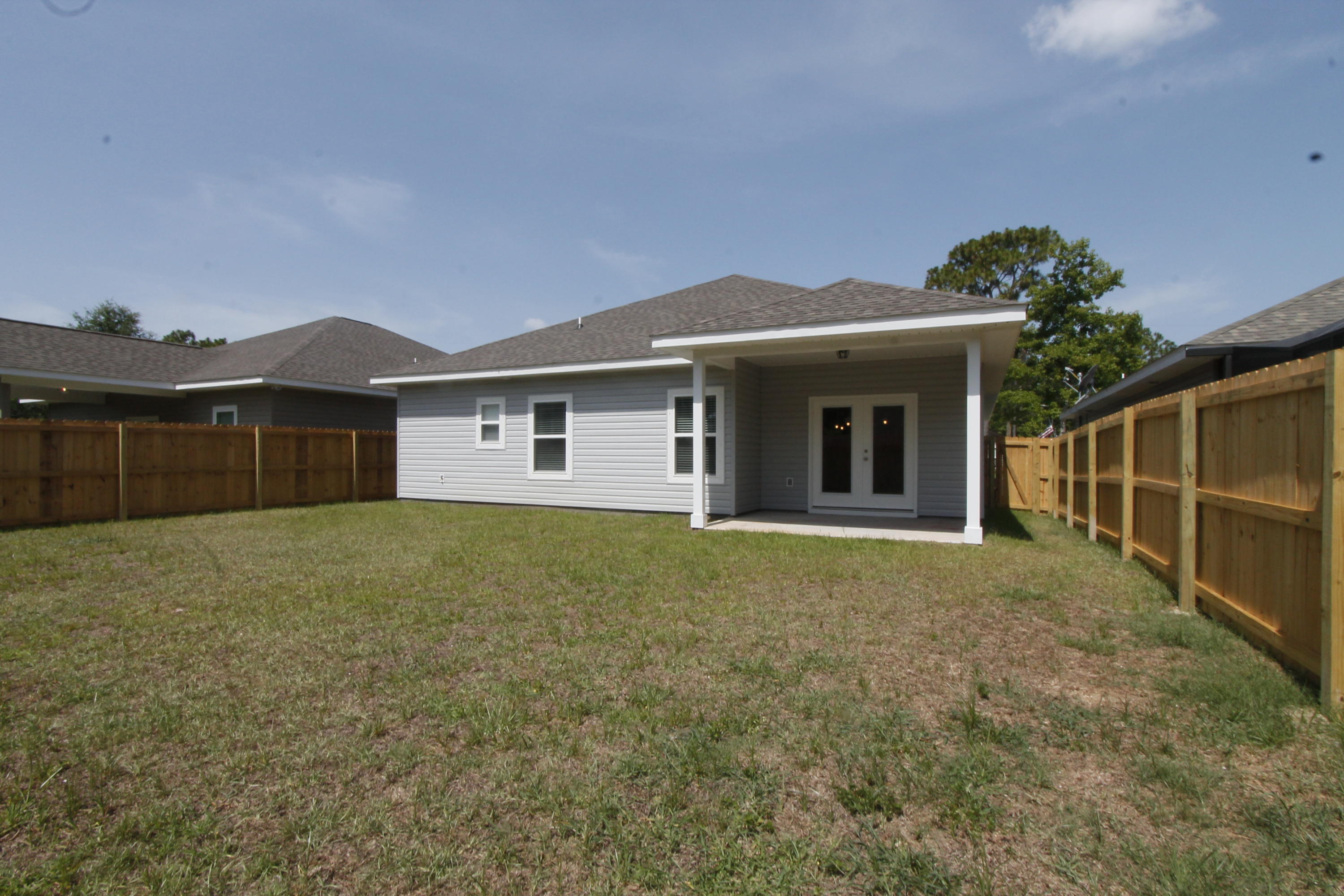 CRESCENT SHORES - Residential