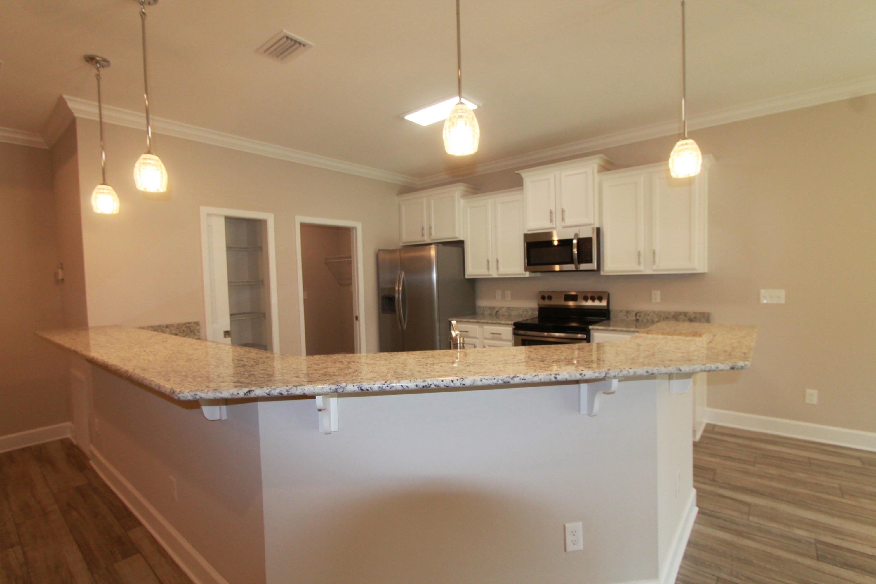 CRESCENT SHORES - Residential