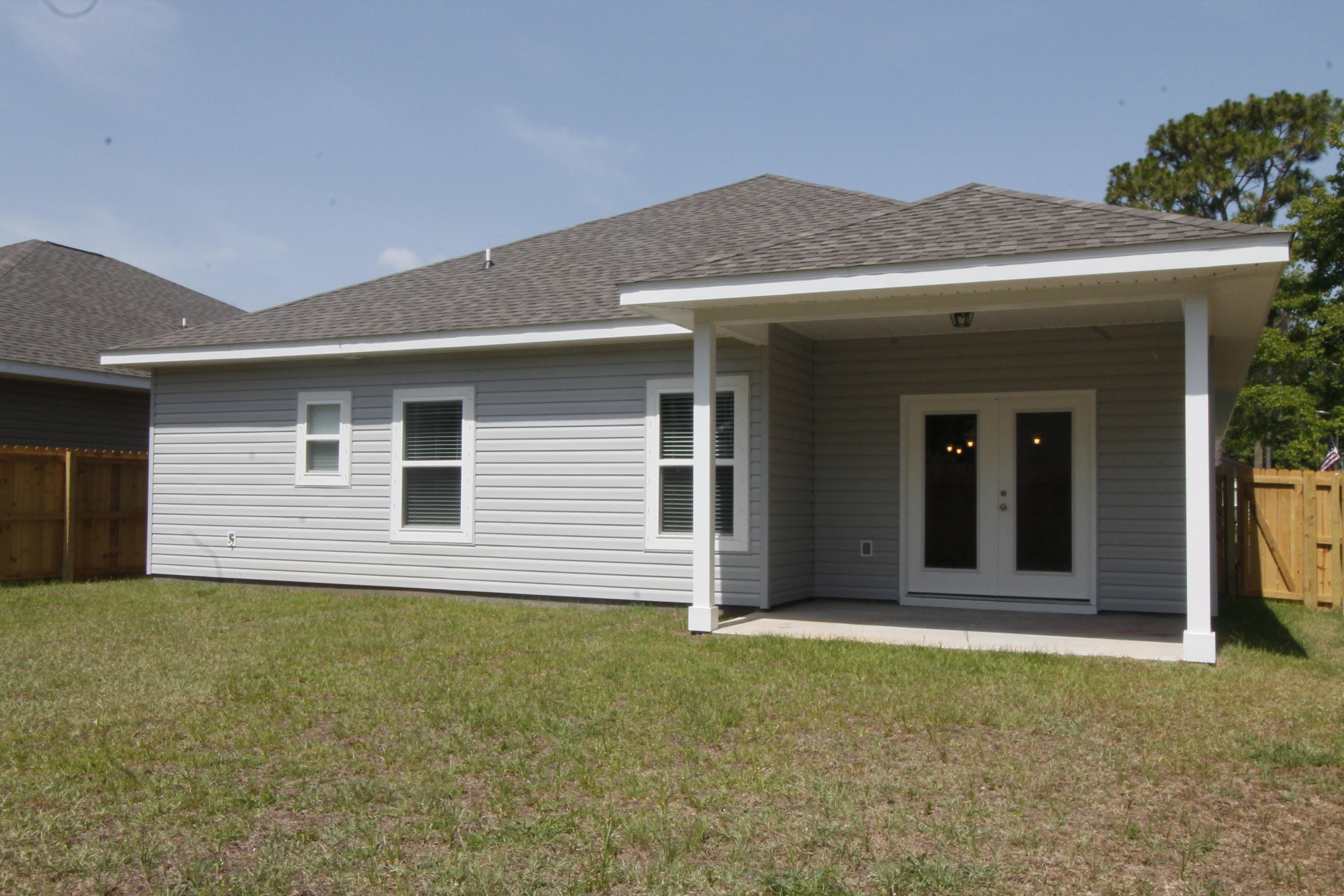 CRESCENT SHORES - Residential