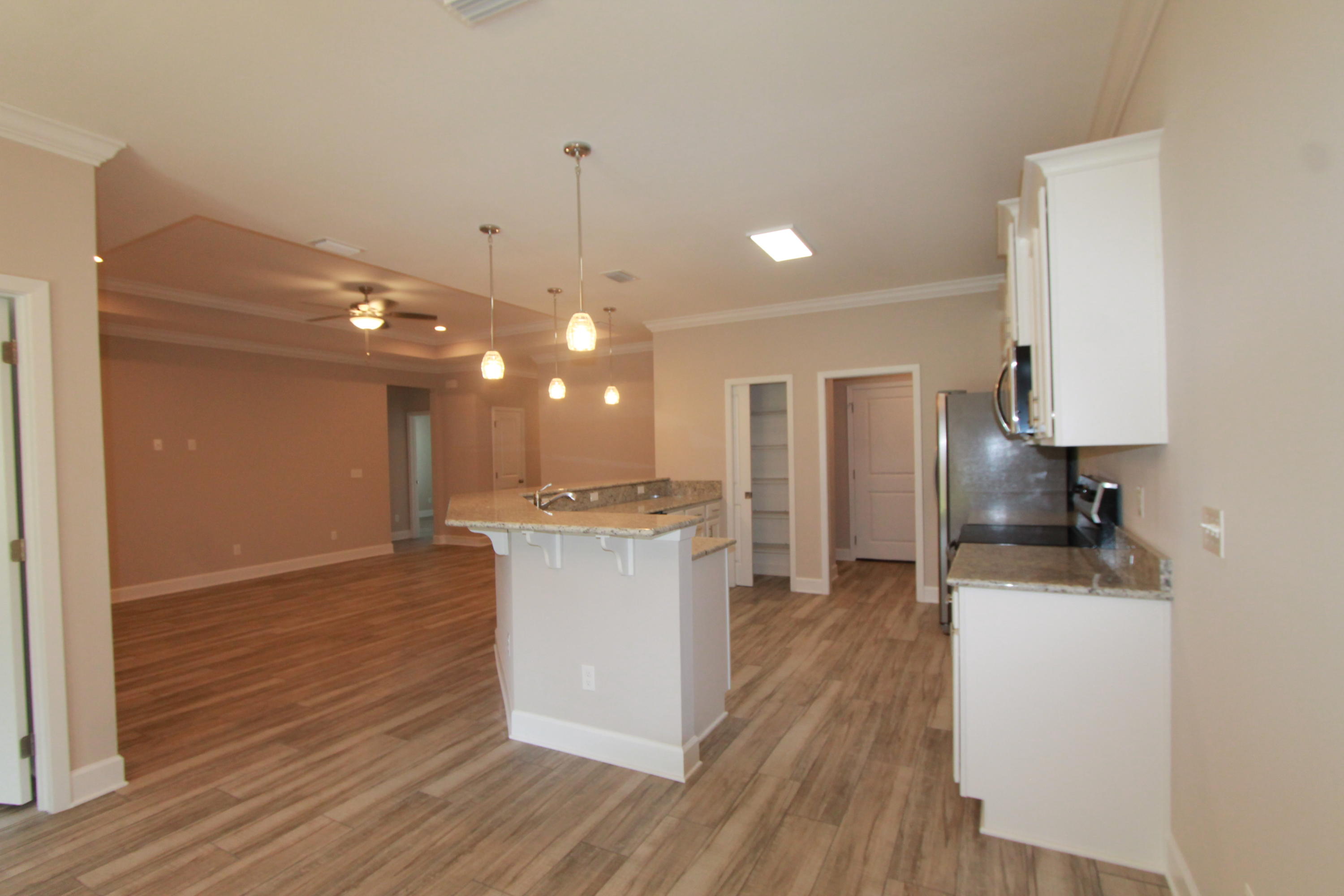 CRESCENT SHORES - Residential