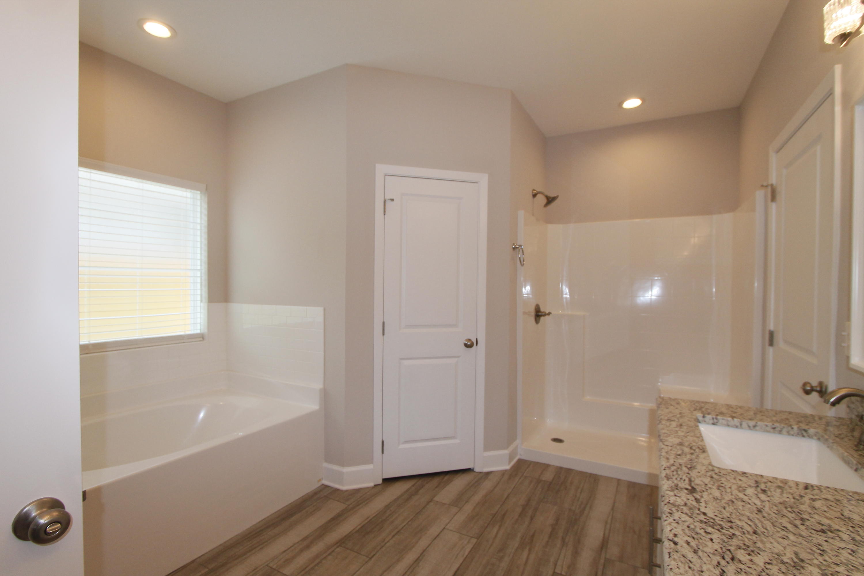 CRESCENT SHORES - Residential