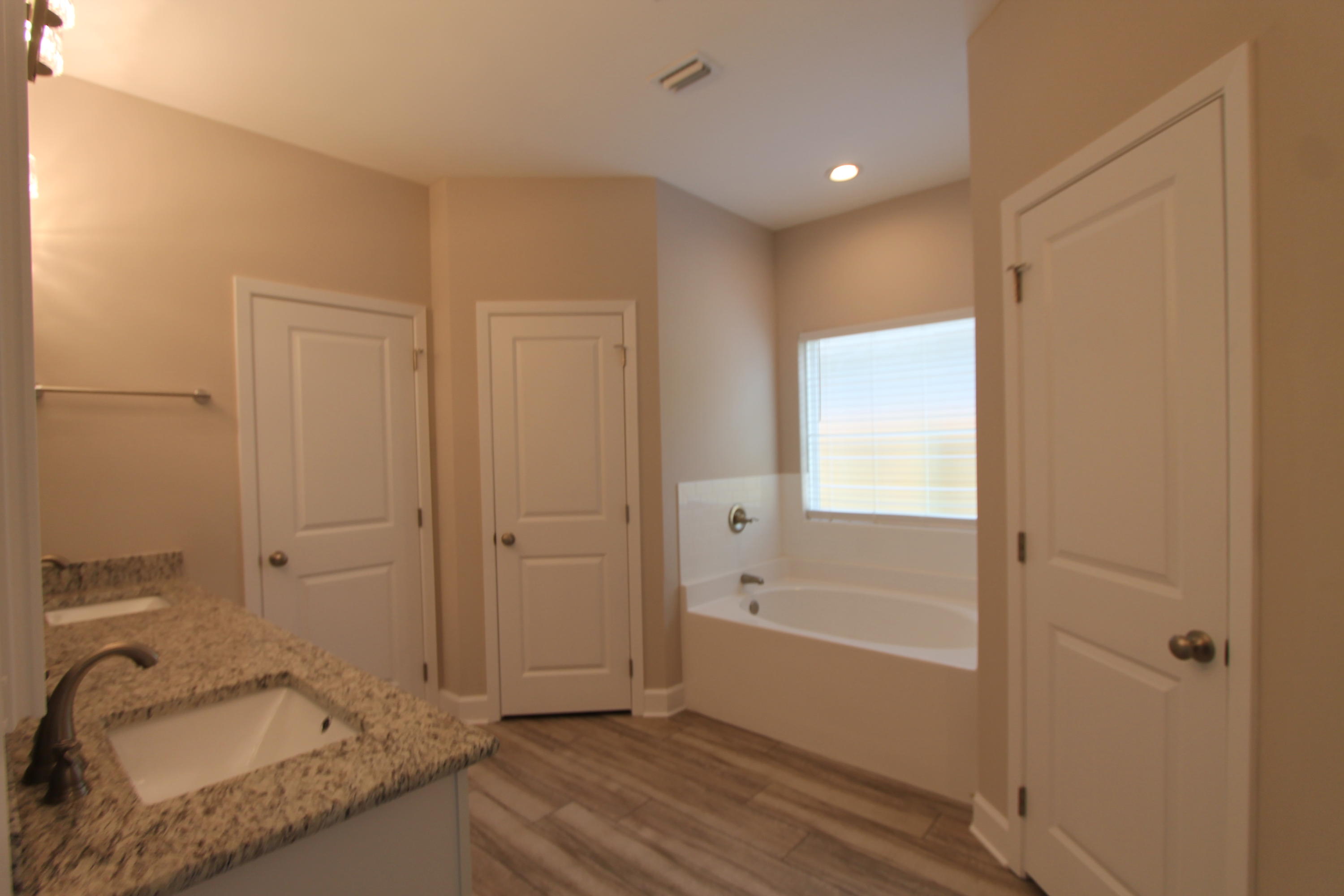 CRESCENT SHORES - Residential