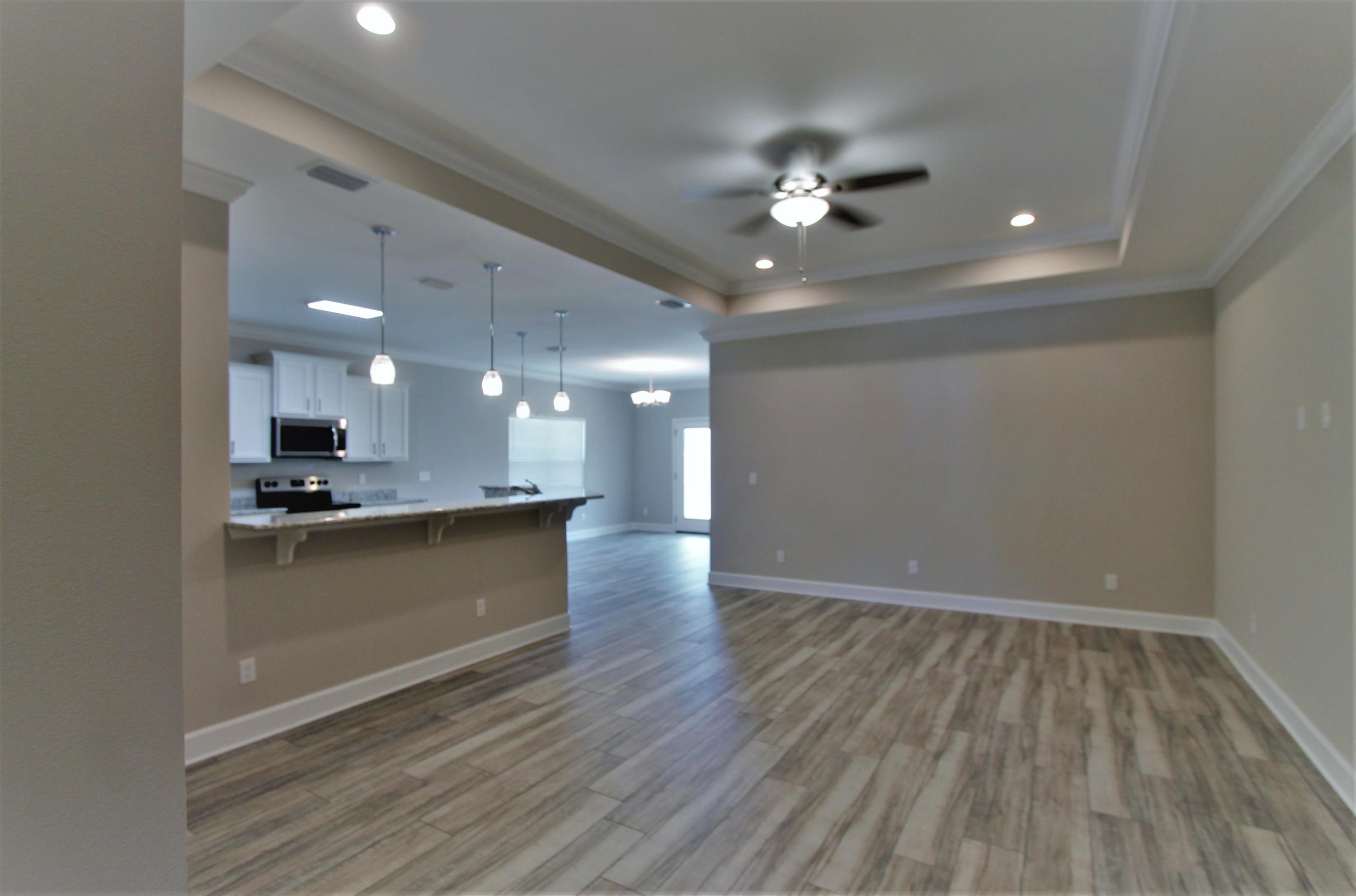 CRESCENT SHORES - Residential