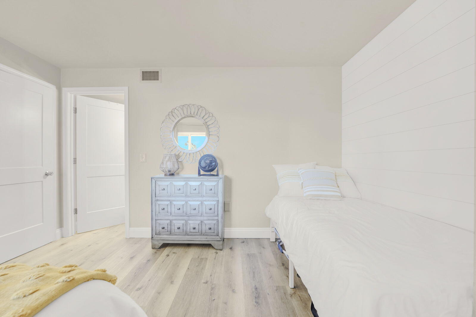 PINNACLE PORT - Residential