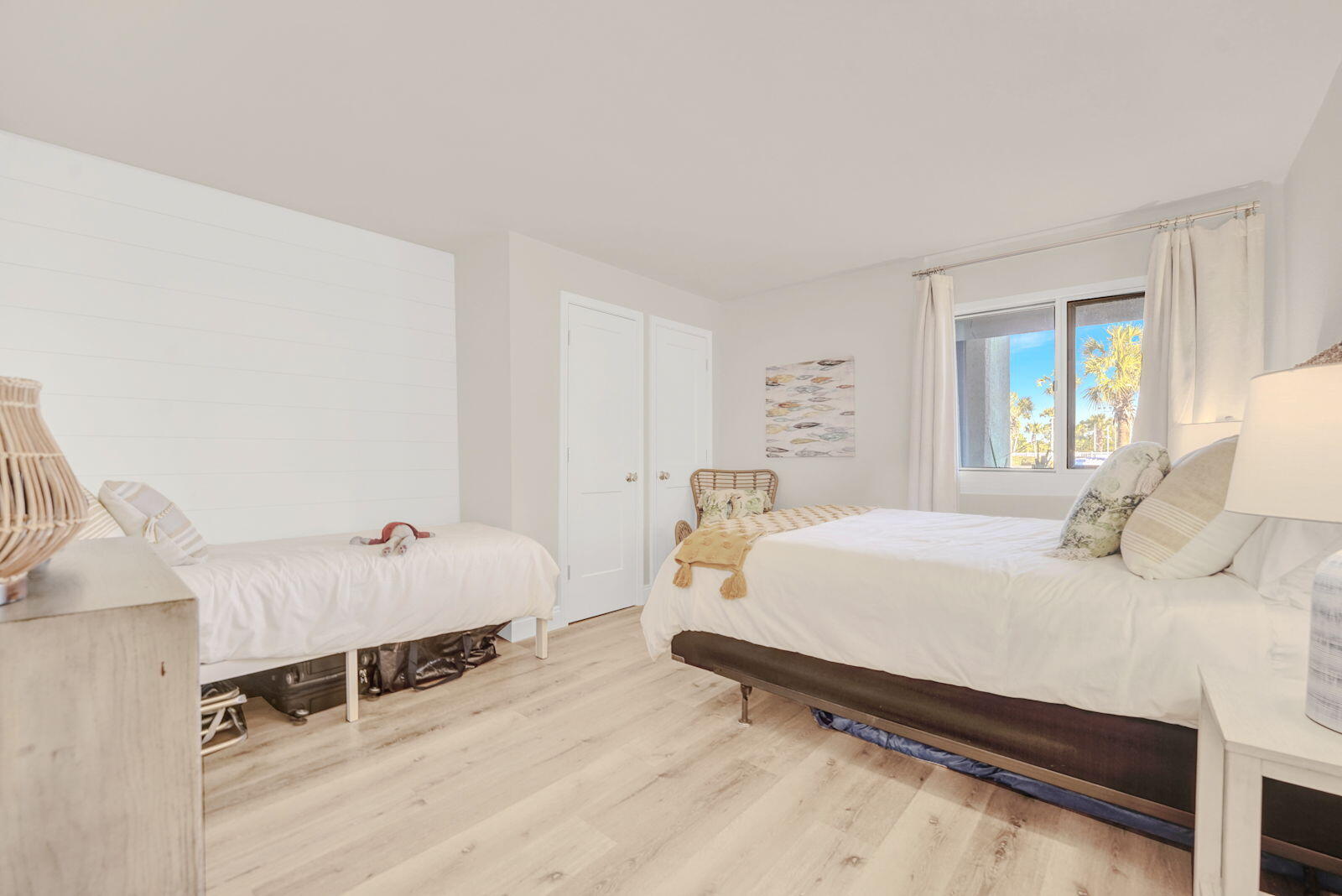 PINNACLE PORT - Residential