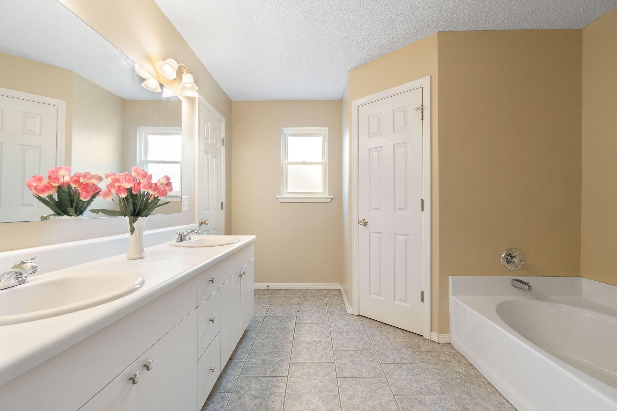 COUNTRY BREEZE ESTATES - Residential