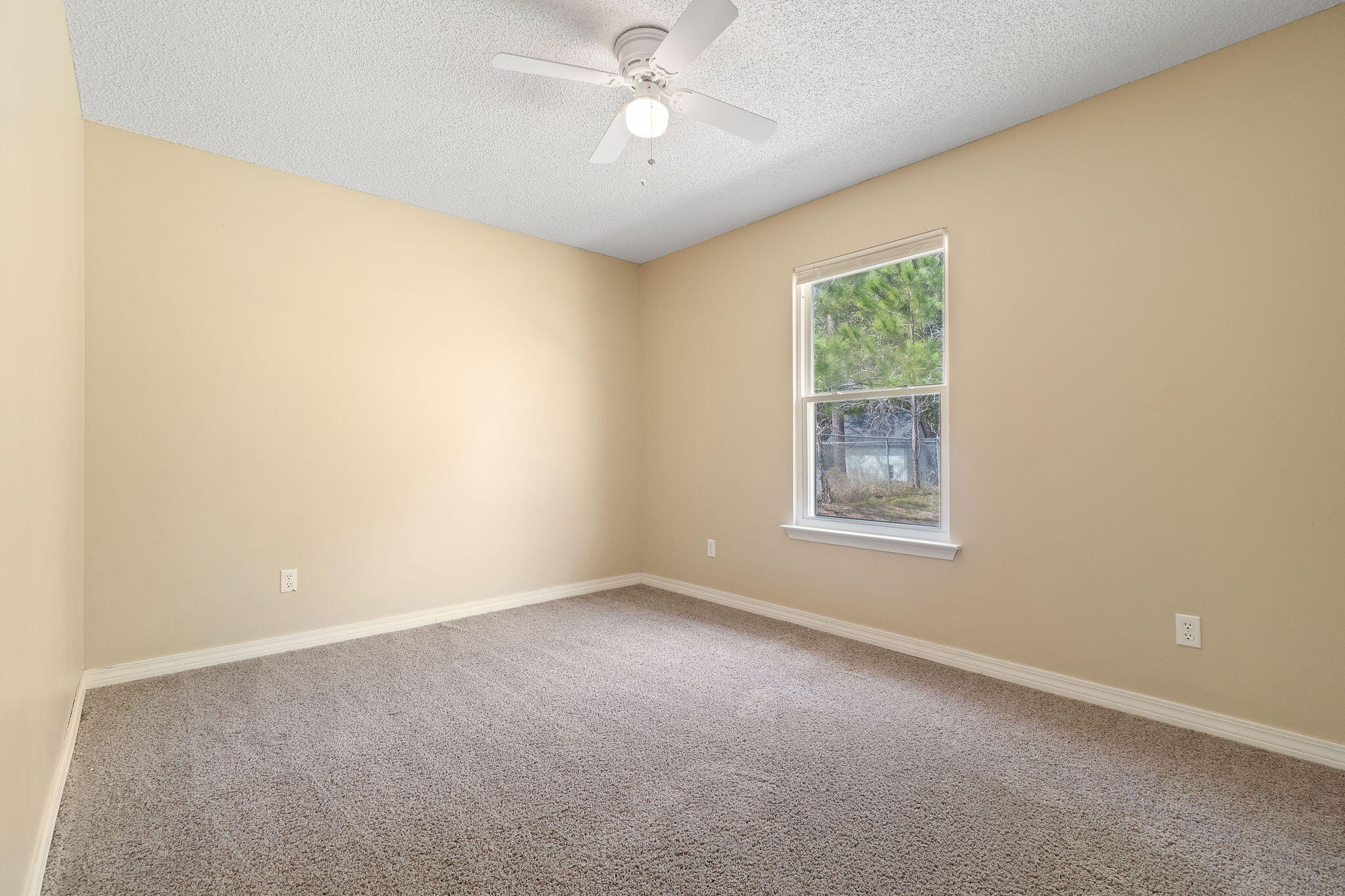 COUNTRY BREEZE ESTATES - Residential