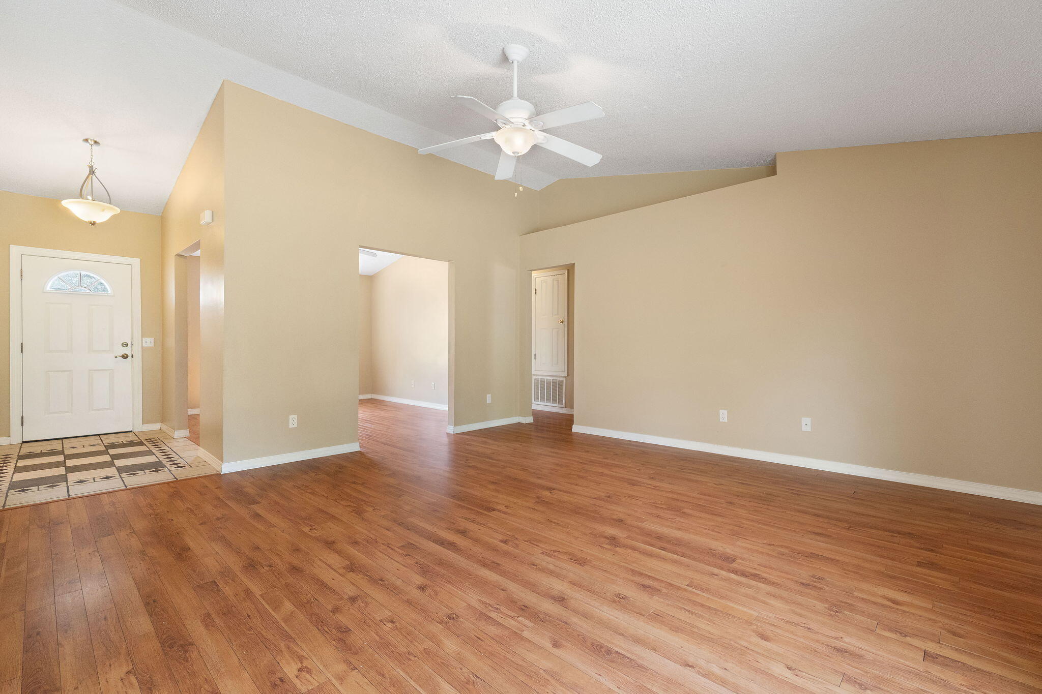 COUNTRY BREEZE ESTATES - Residential