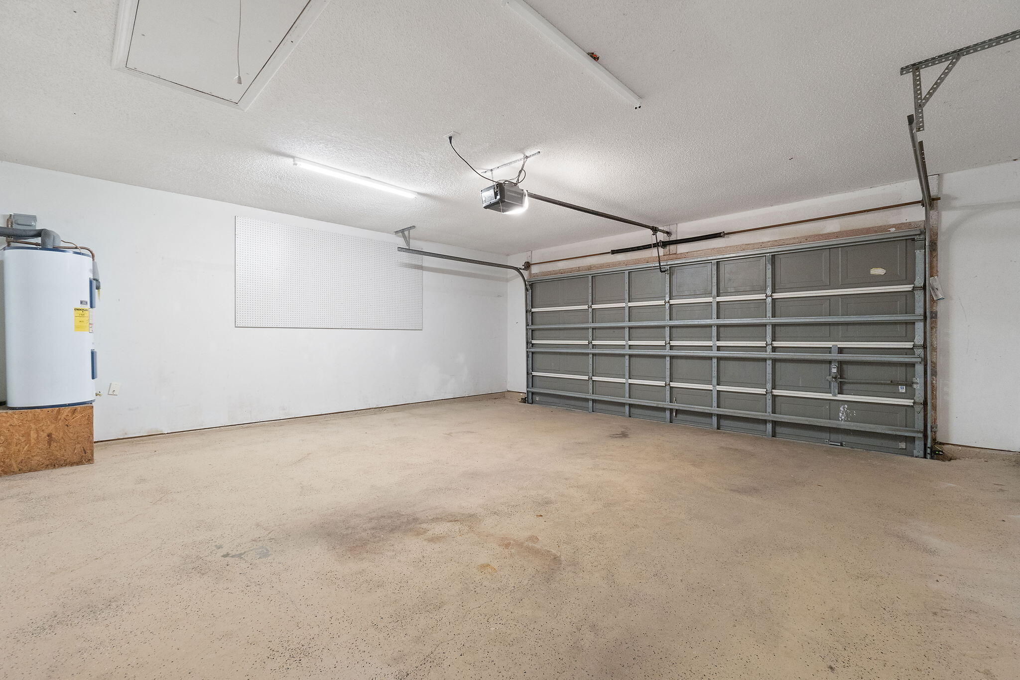 COUNTRY BREEZE ESTATES - Residential