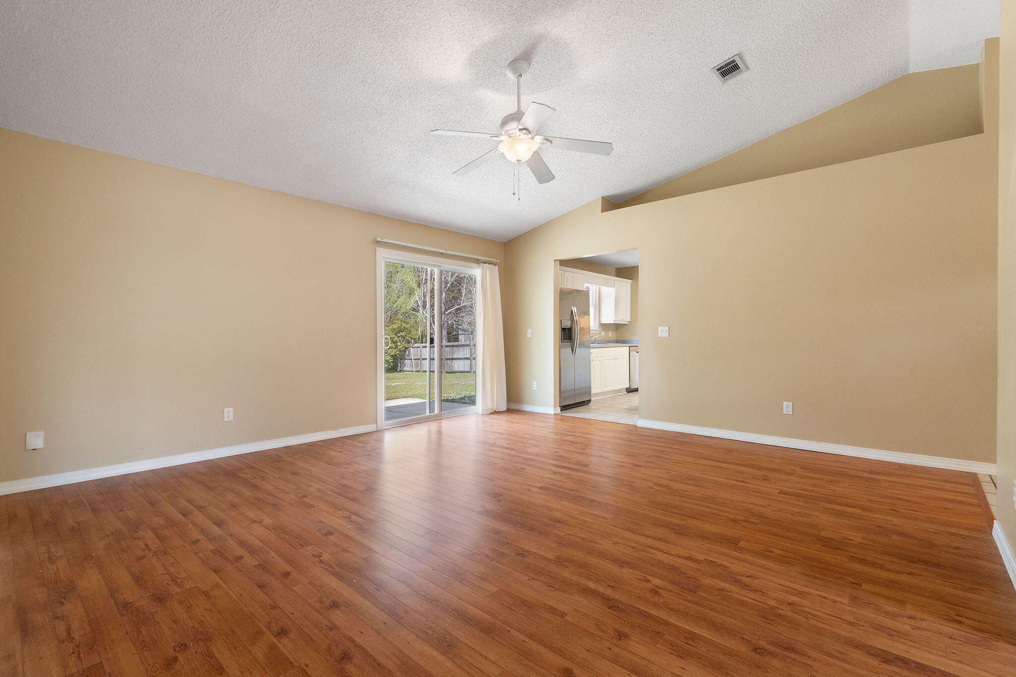 COUNTRY BREEZE ESTATES - Residential