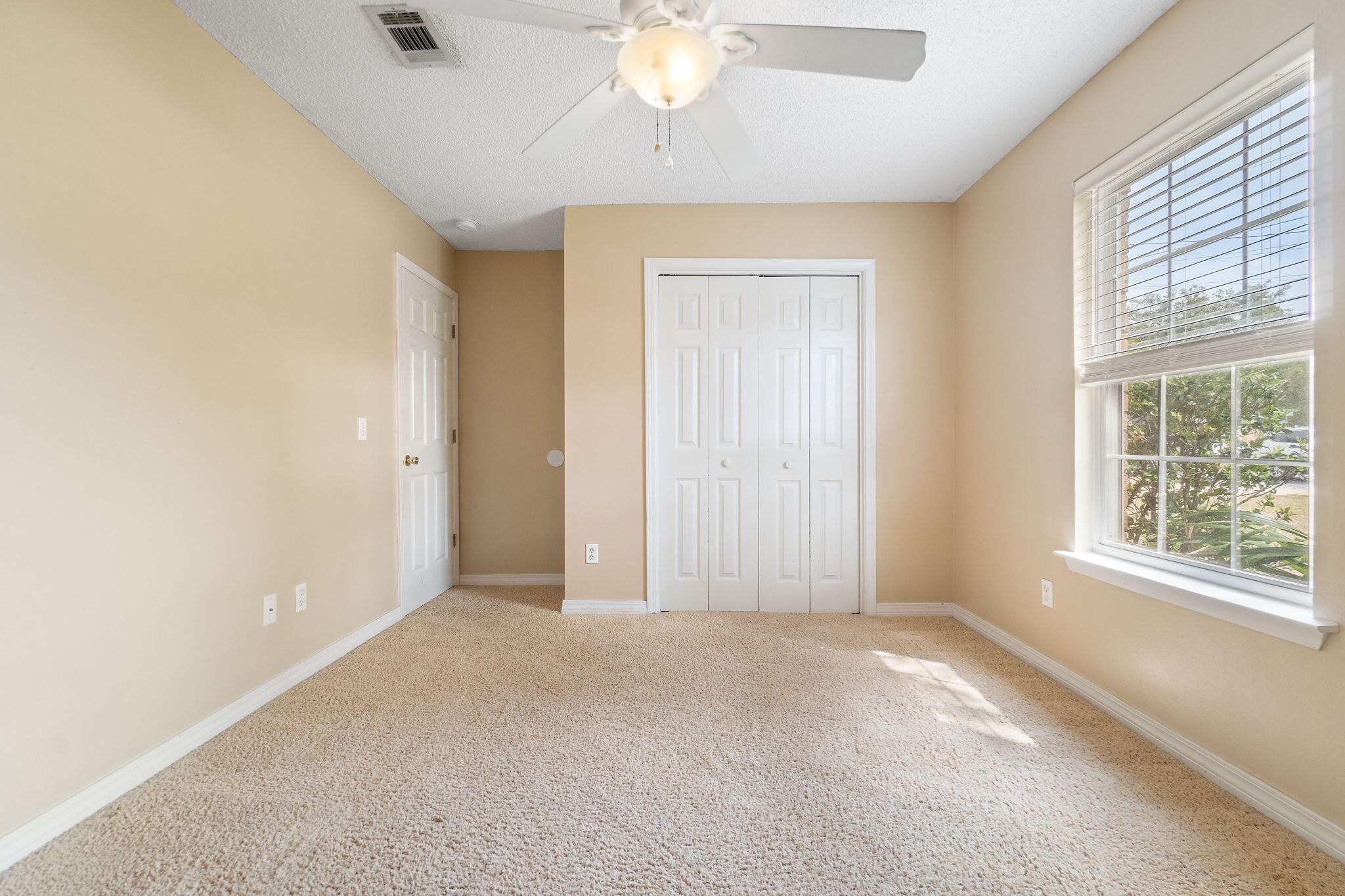 COUNTRY BREEZE ESTATES - Residential