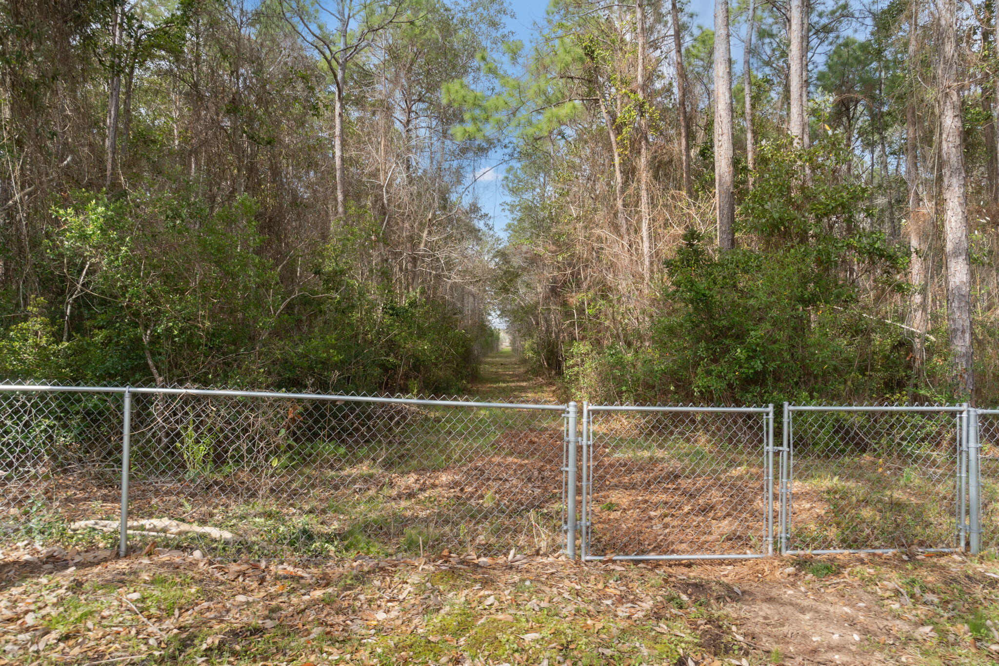 COUNTRY BREEZE ESTATES - Residential