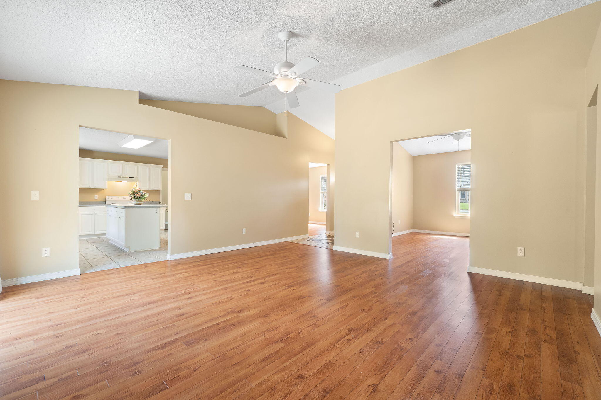 COUNTRY BREEZE ESTATES - Residential