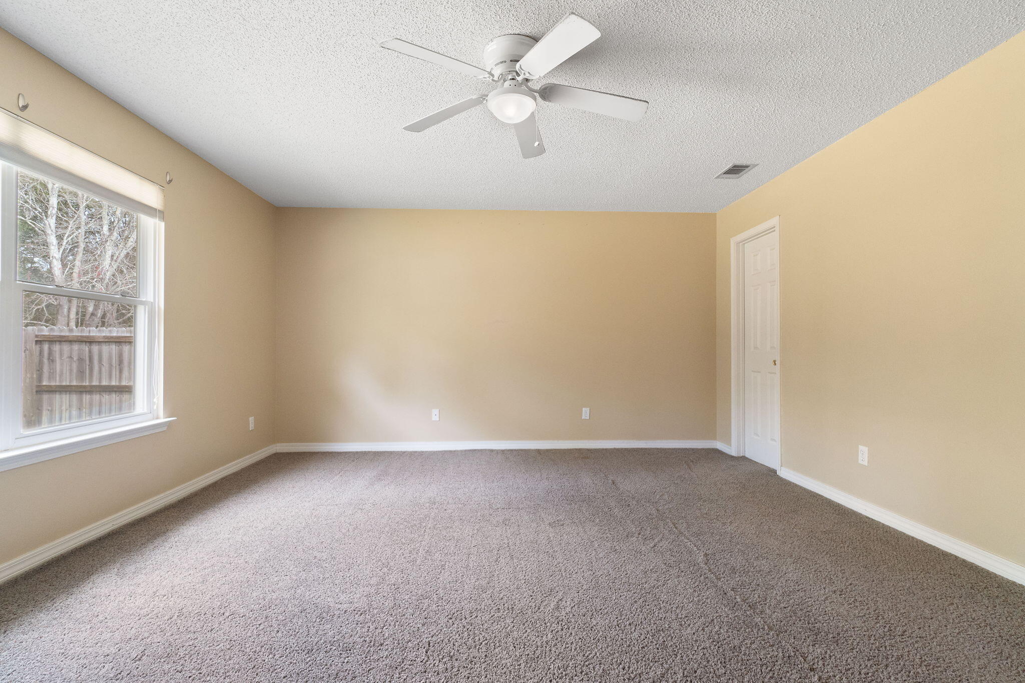 COUNTRY BREEZE ESTATES - Residential