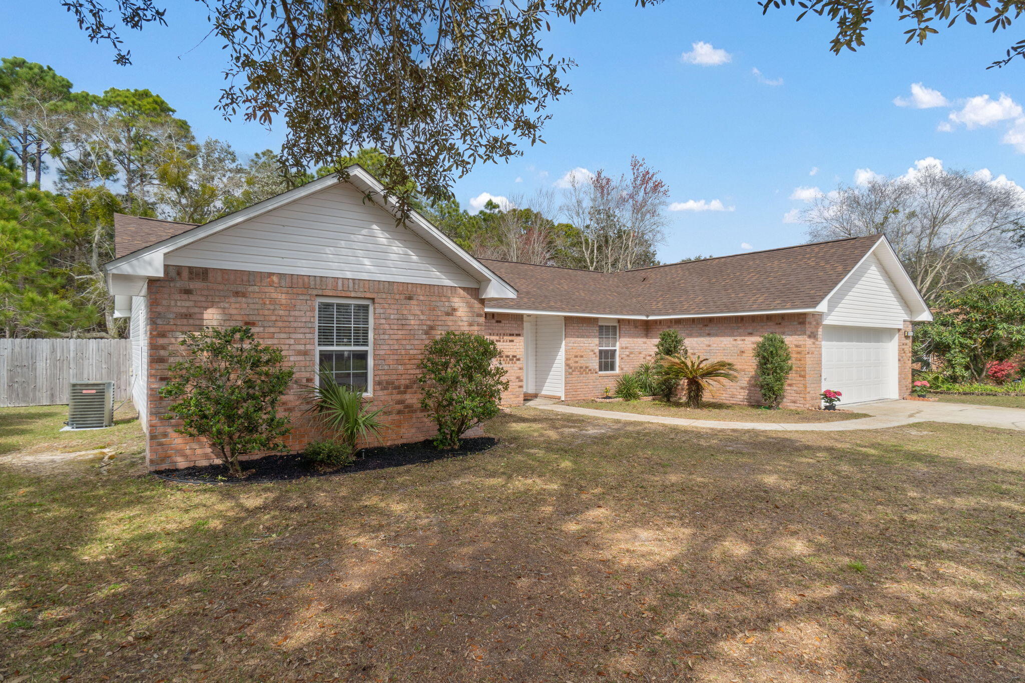 COUNTRY BREEZE ESTATES - Residential