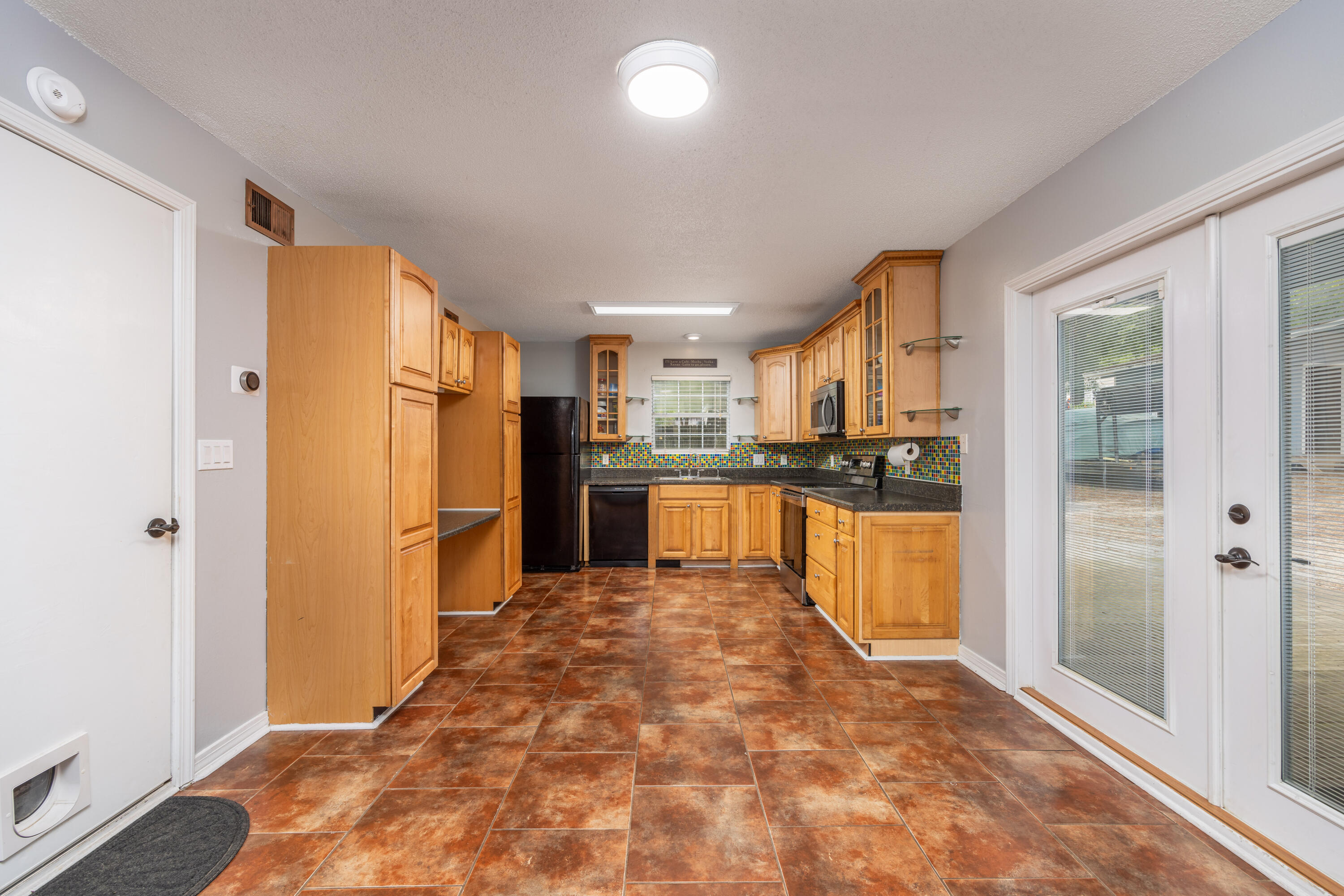 ROLLING HILLS ESTATES - Residential