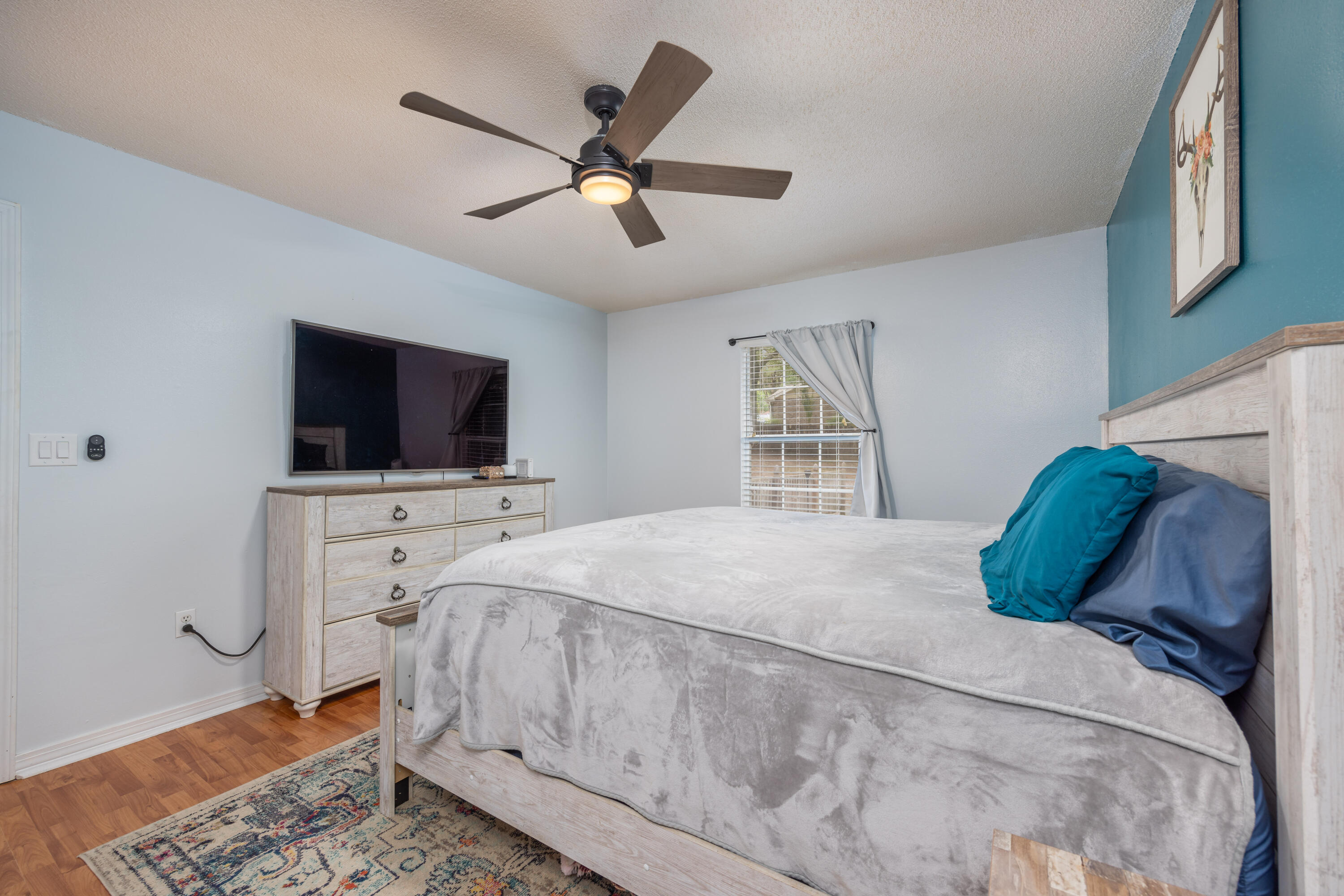 ROLLING HILLS ESTATES - Residential