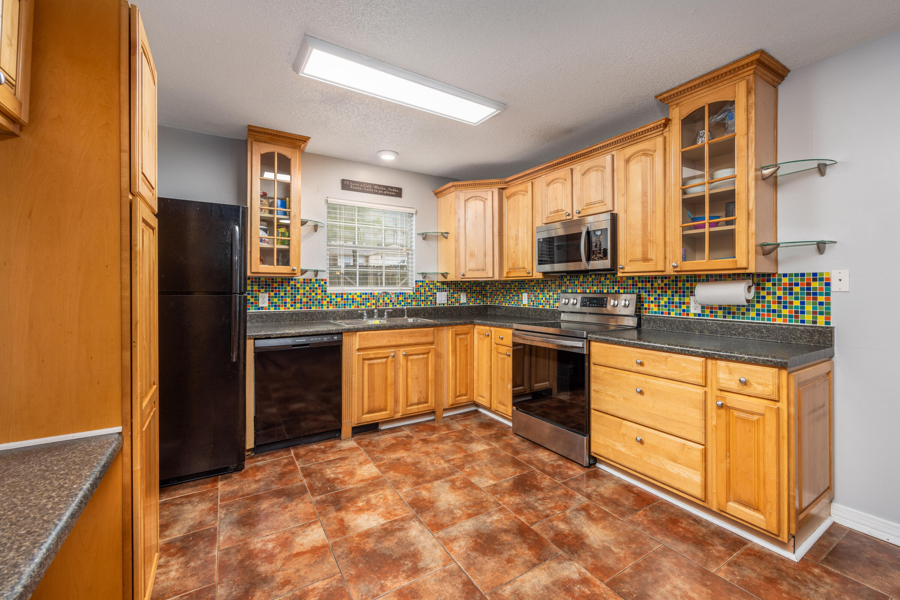 ROLLING HILLS ESTATES - Residential
