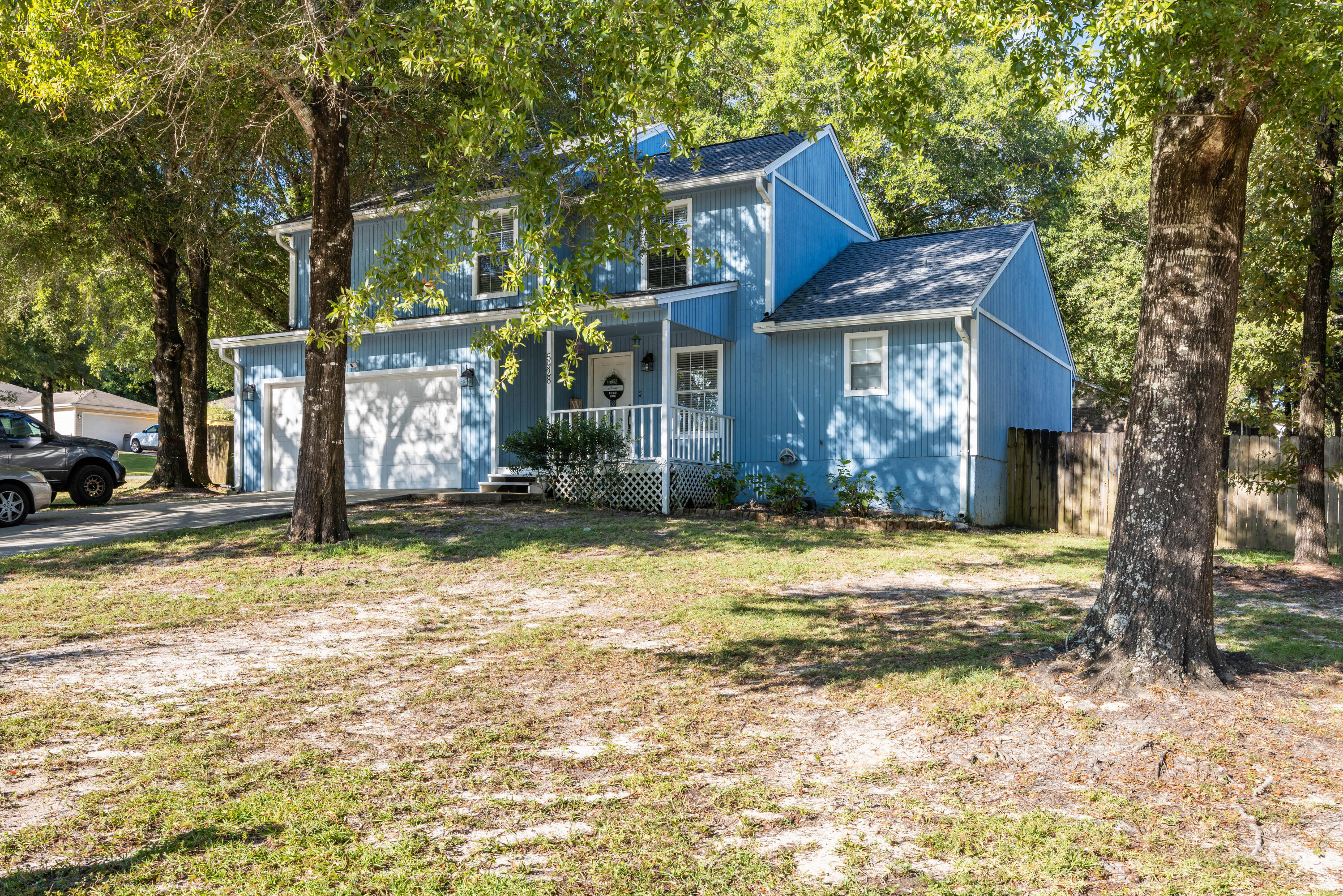 ROLLING HILLS ESTATES - Residential