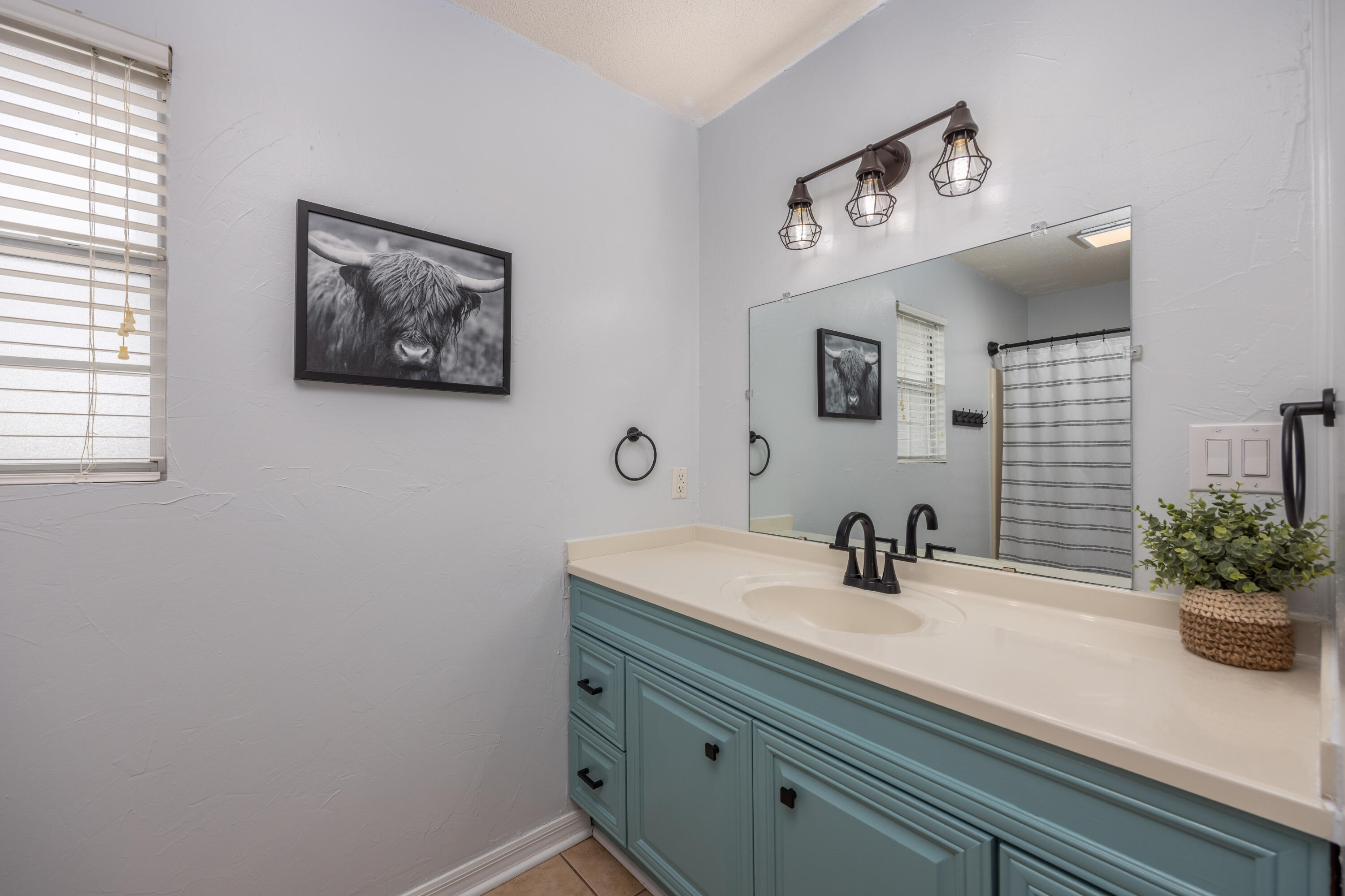 ROLLING HILLS ESTATES - Residential