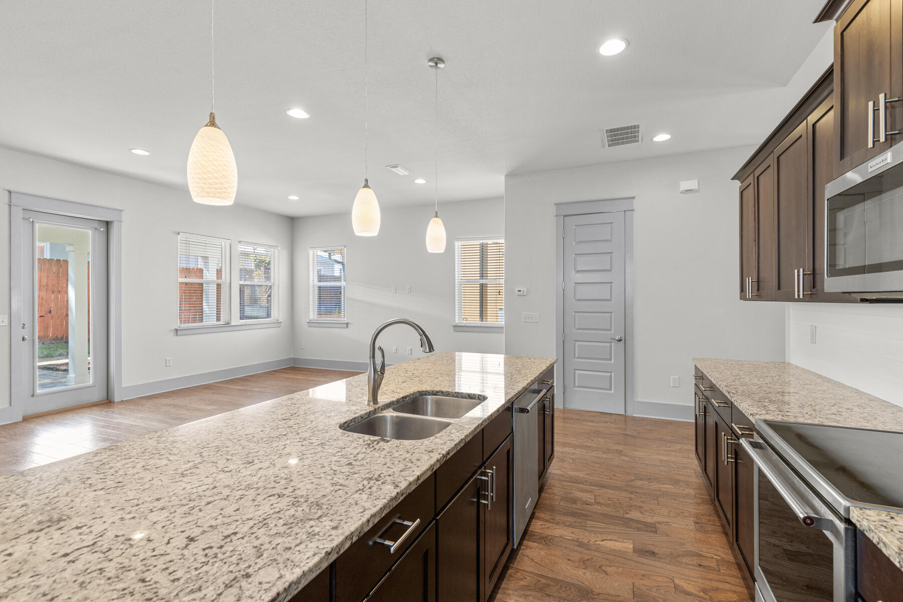 FRANGISTA BEACH 2ND ADDN - Residential