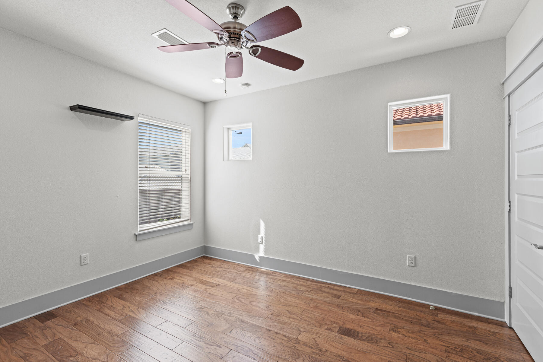 FRANGISTA BEACH 2ND ADDN - Residential