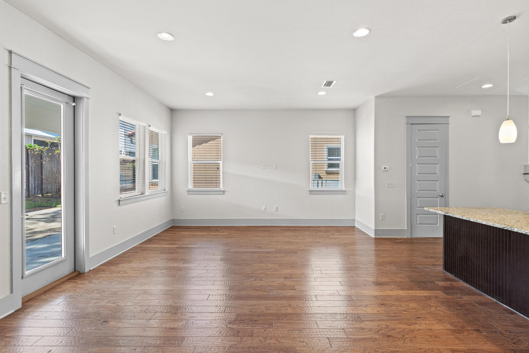 FRANGISTA BEACH 2ND ADDN - Residential