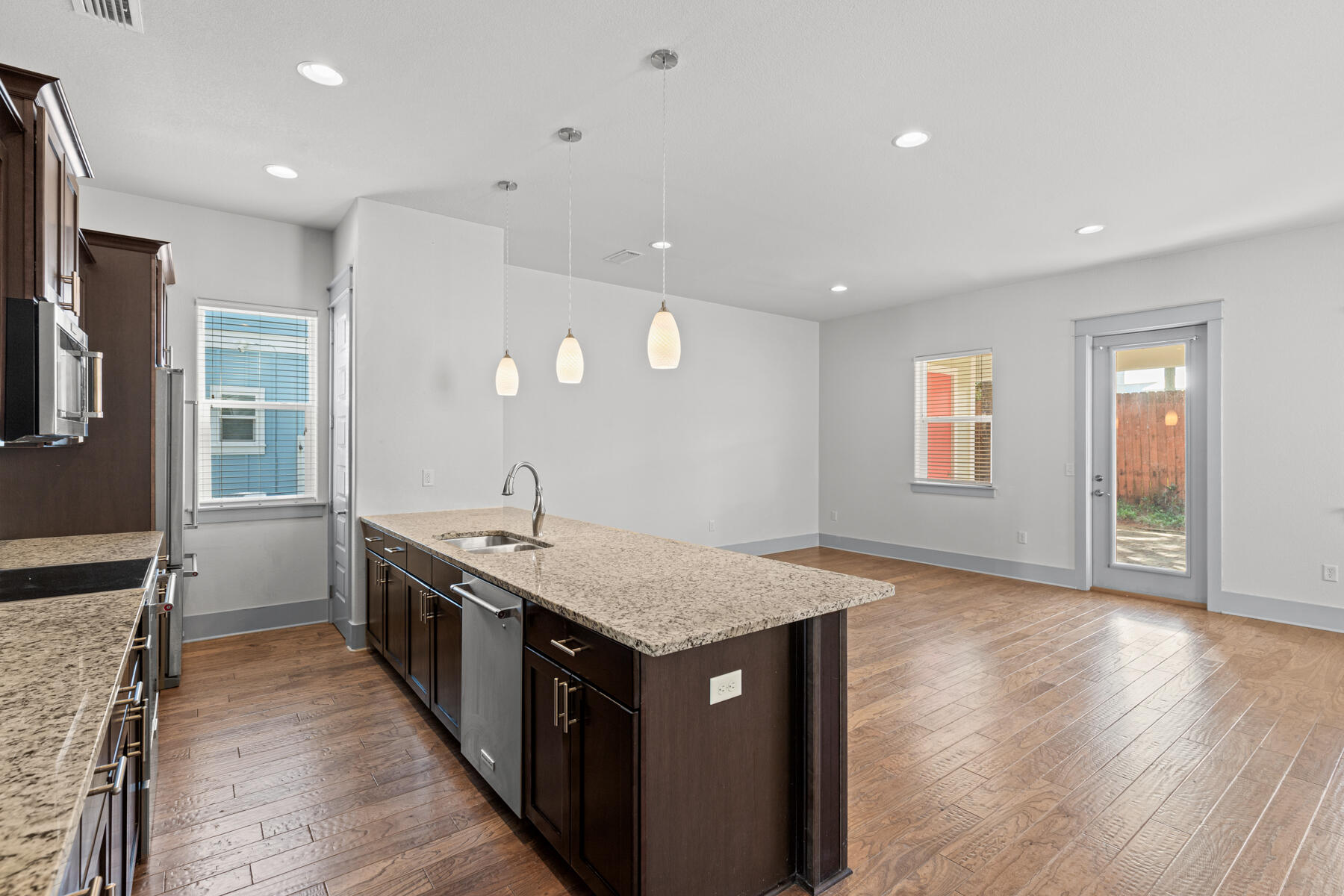 FRANGISTA BEACH 2ND ADDN - Residential