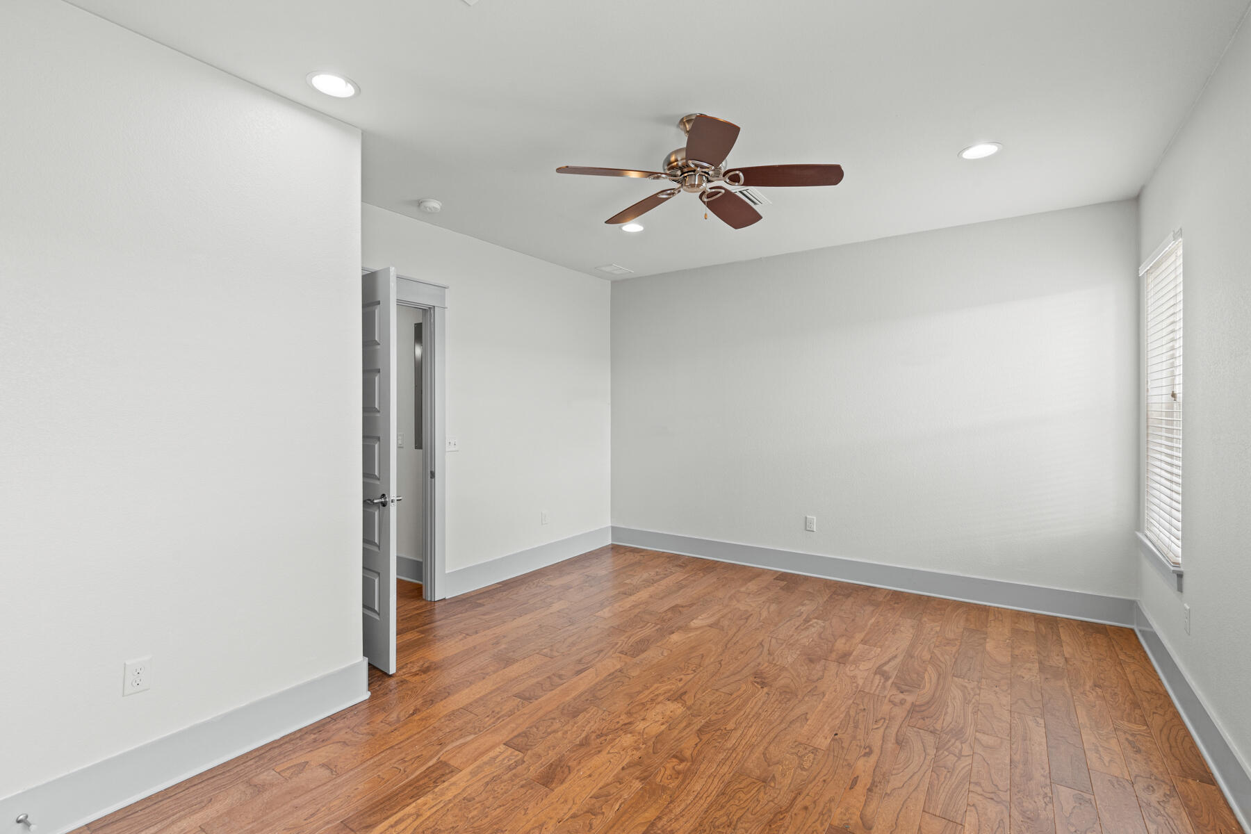 FRANGISTA BEACH 2ND ADDN - Residential