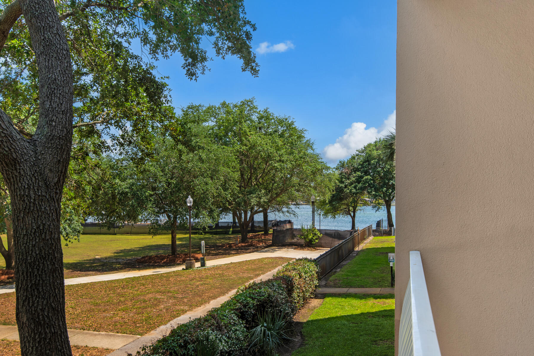 INDIANOLA ON THE WATER - Residential