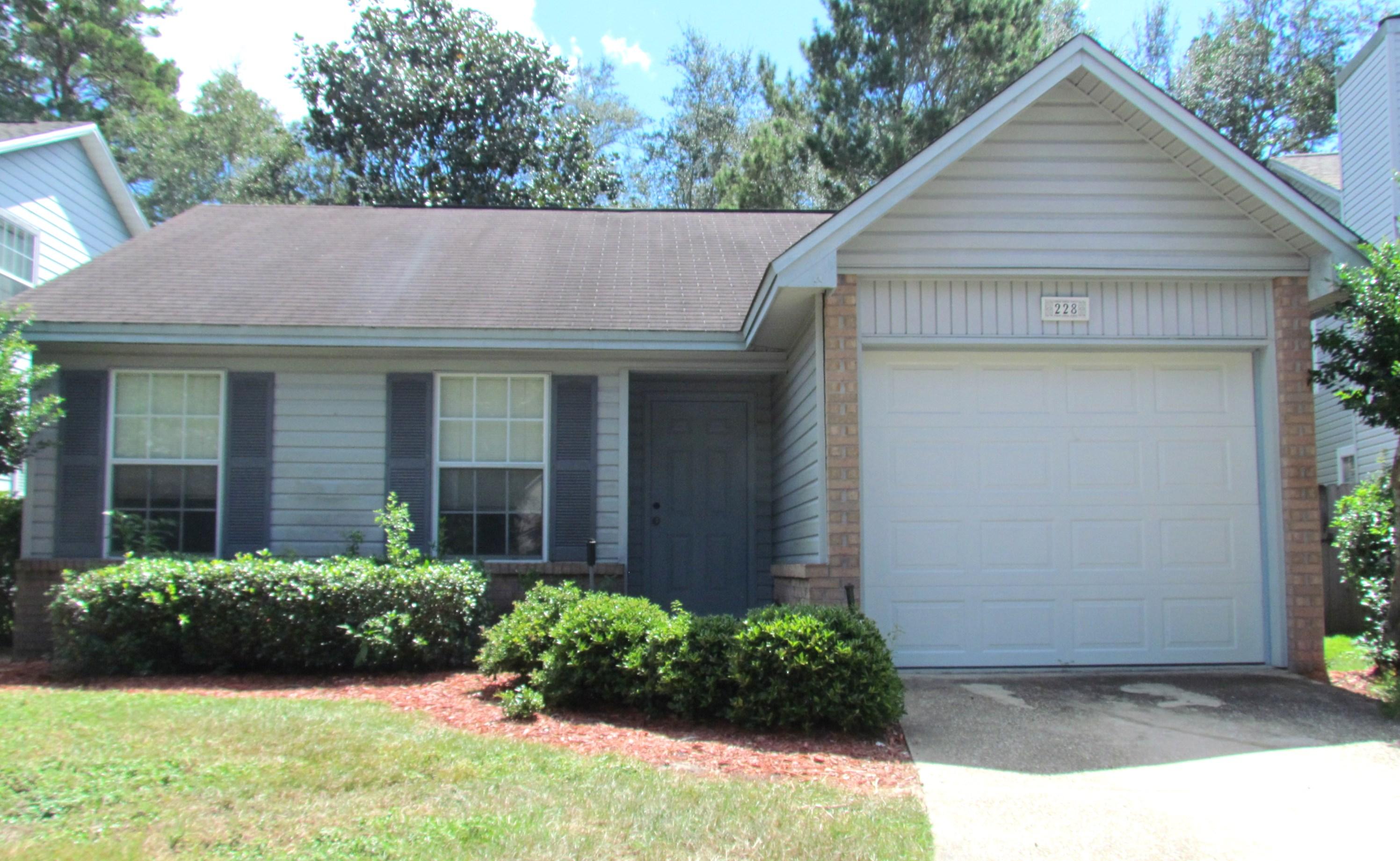 Parkwood Circle in Bluewater Bay - Residential Lease