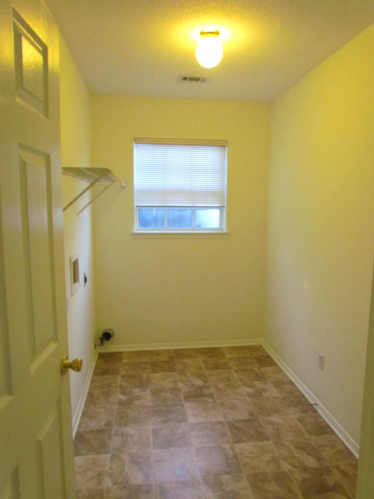 Parkwood Circle in Bluewater Bay - Residential Lease