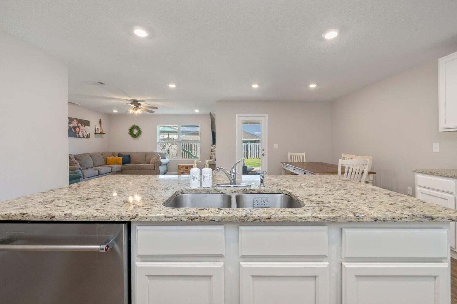 Redstone Commons - Residential Lease