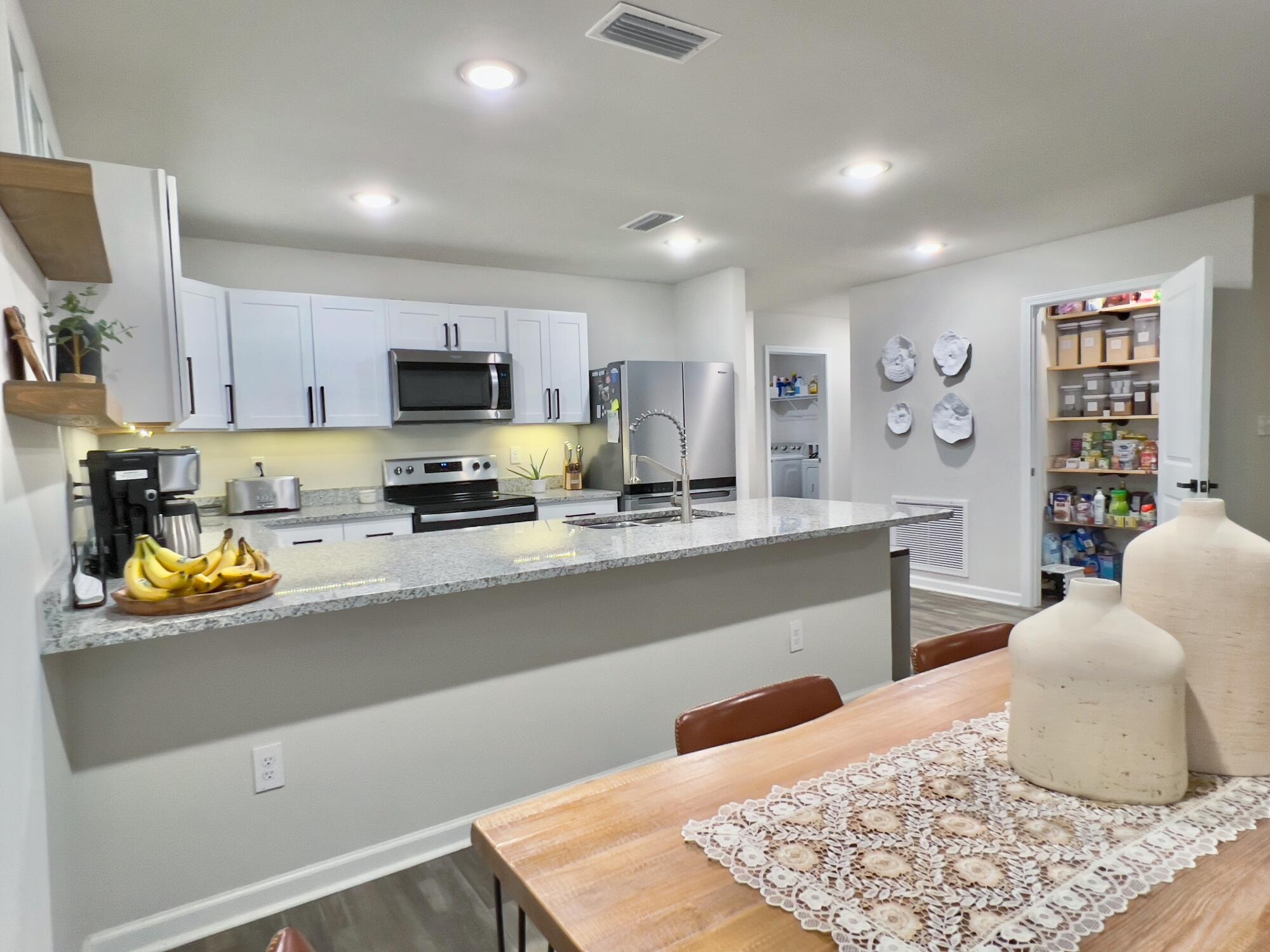 CROSS CREEK ESTATES - Residential