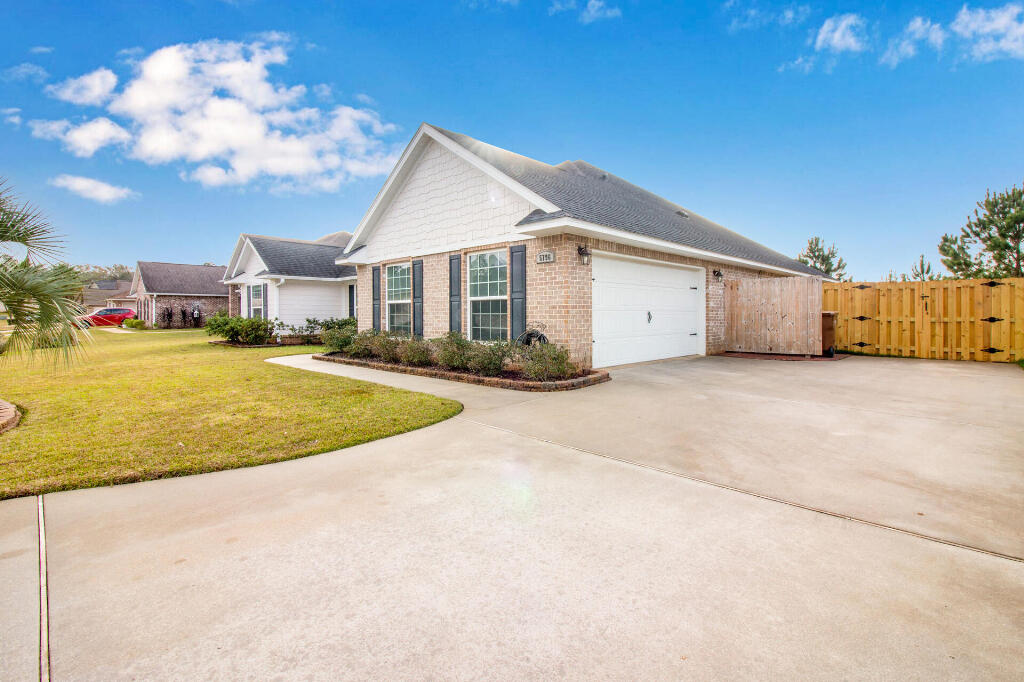 STONECHASE - Residential