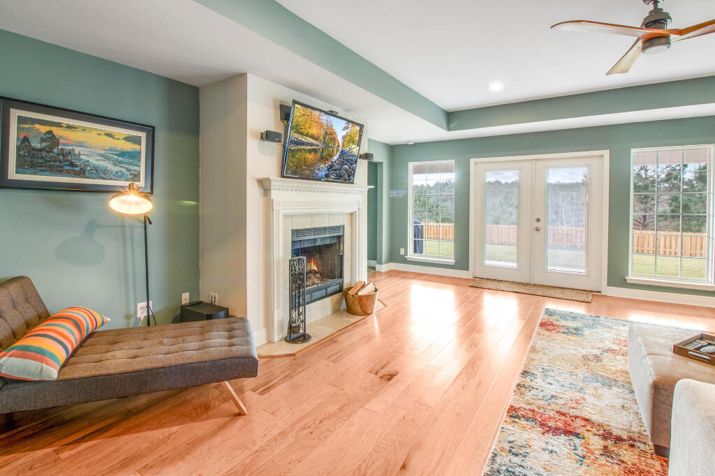 STONECHASE - Residential