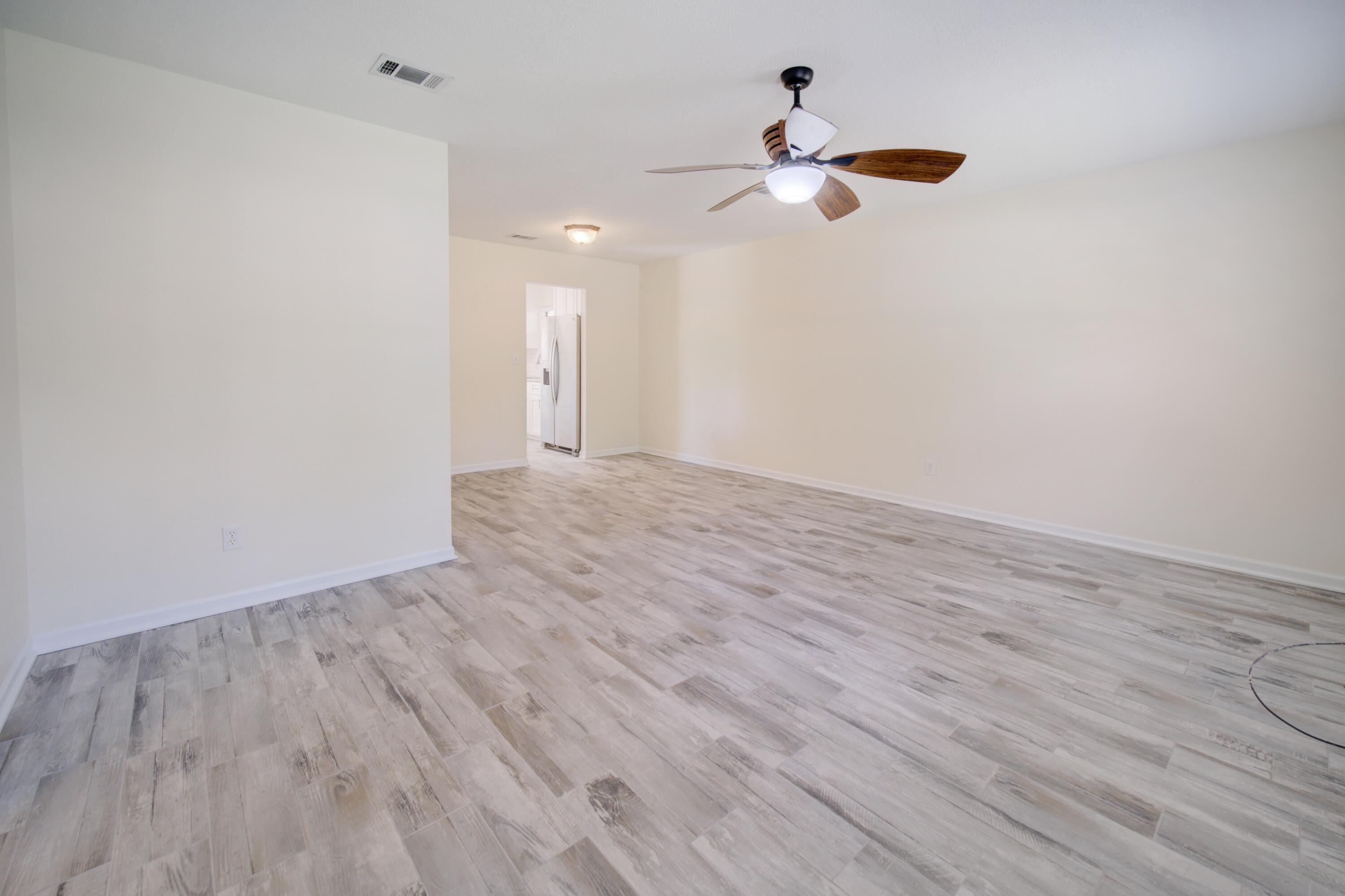 CREEKSIDE 4 - Residential