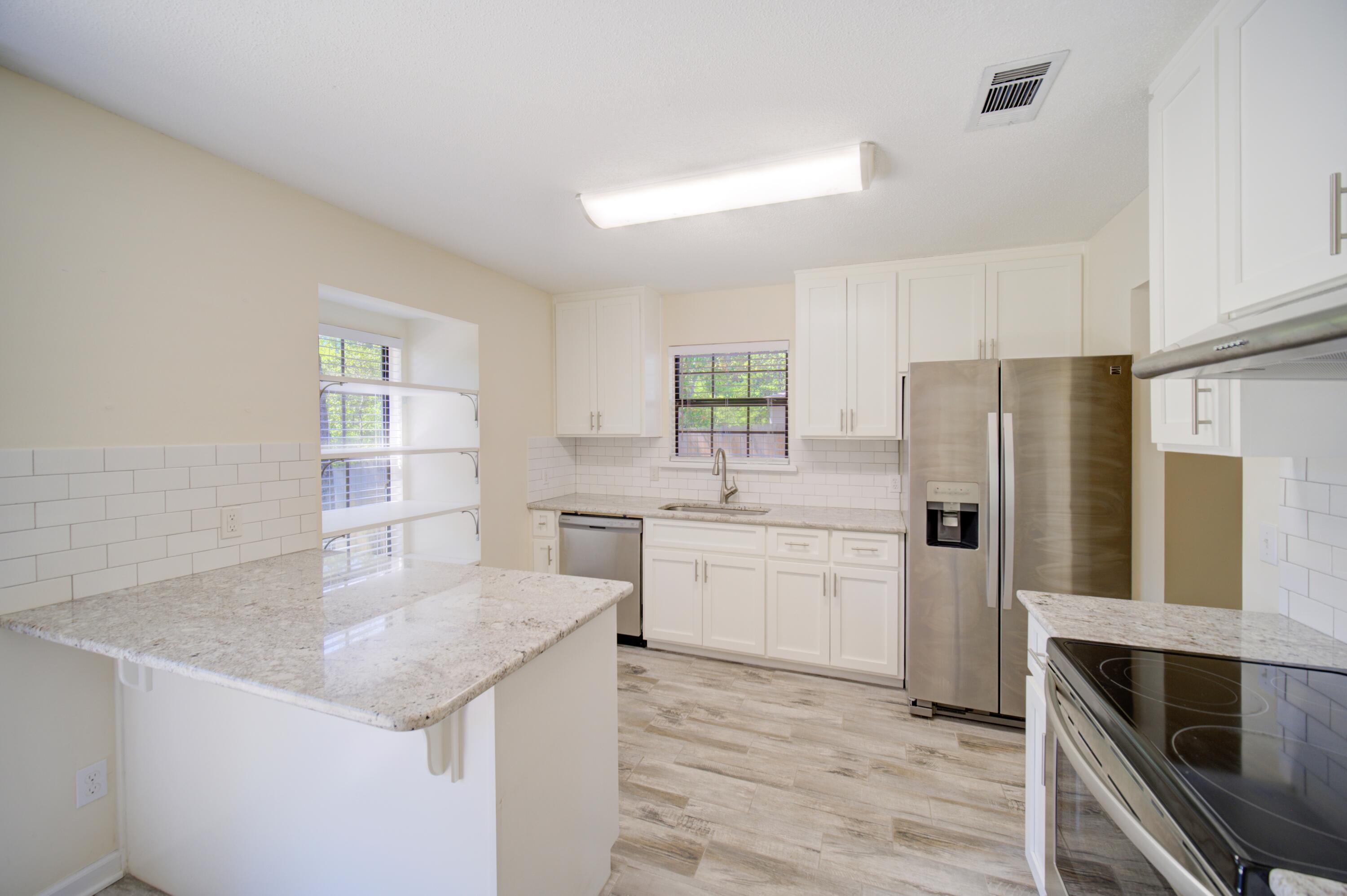 CREEKSIDE 4 - Residential