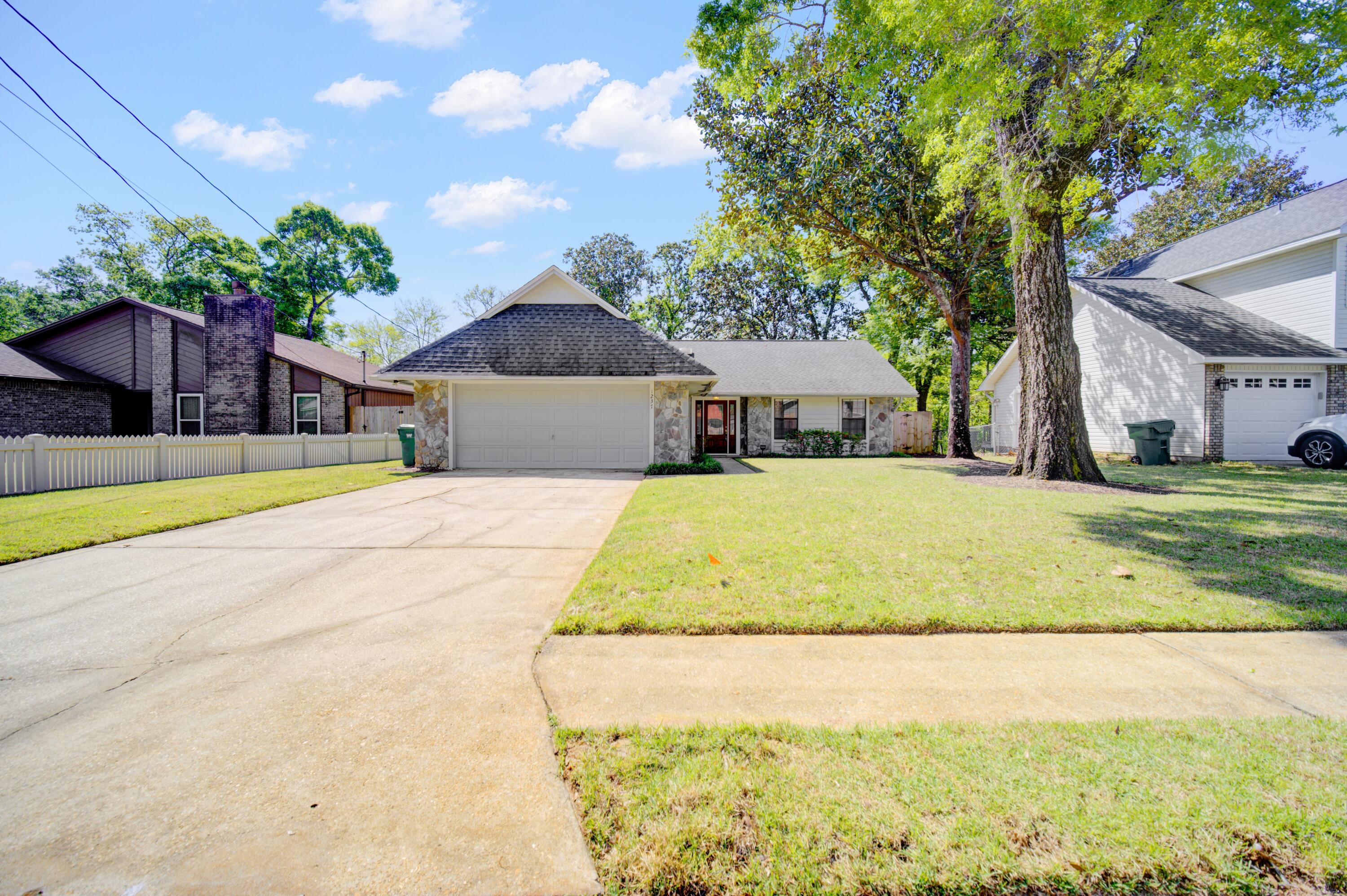CREEKSIDE 4 - Residential