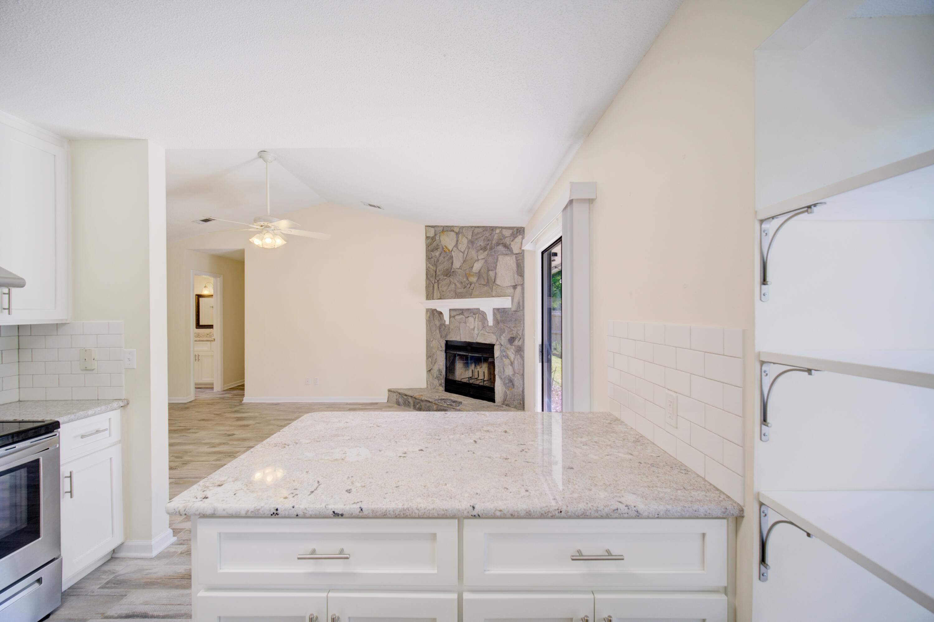 CREEKSIDE 4 - Residential